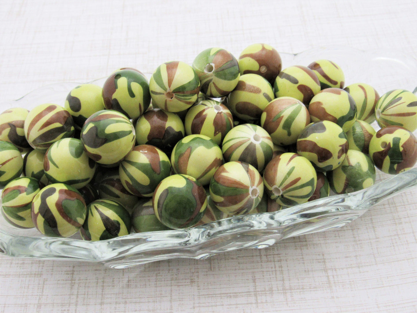 NEW 20mm Olive Green Beads, Chunky Necklace Supply Bead, Round Olive Green Acrylic Beads, Olive Green Bubblegum Beads, Chunky Camo Beads