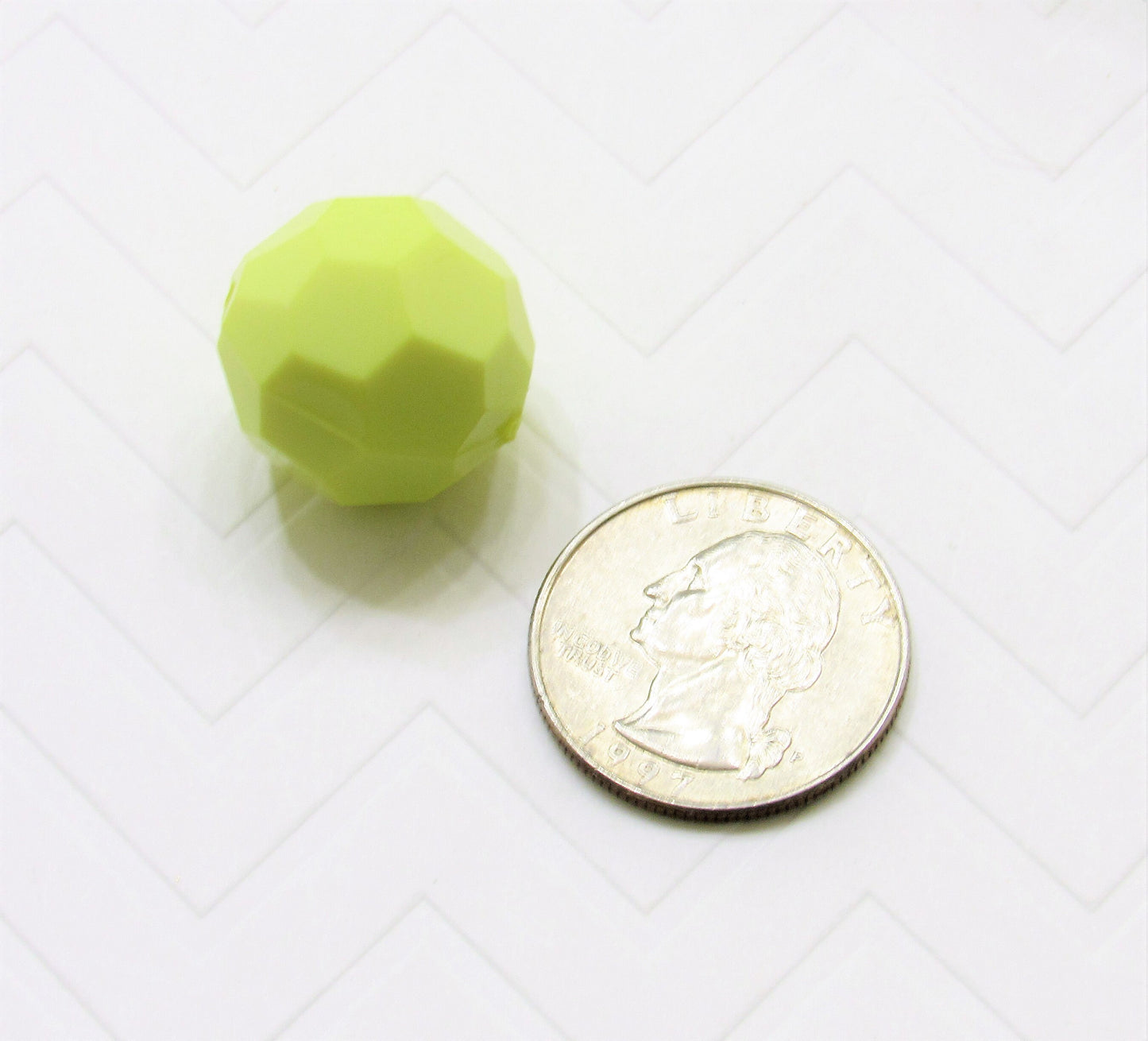 20mm Yellow Solid Faceted Beads, 10ct. Bubblegum Beads, Gumball Beads, Acrylic Bead, Bubblegum Bead, Solid Round Bead Chunky Necklace Bead