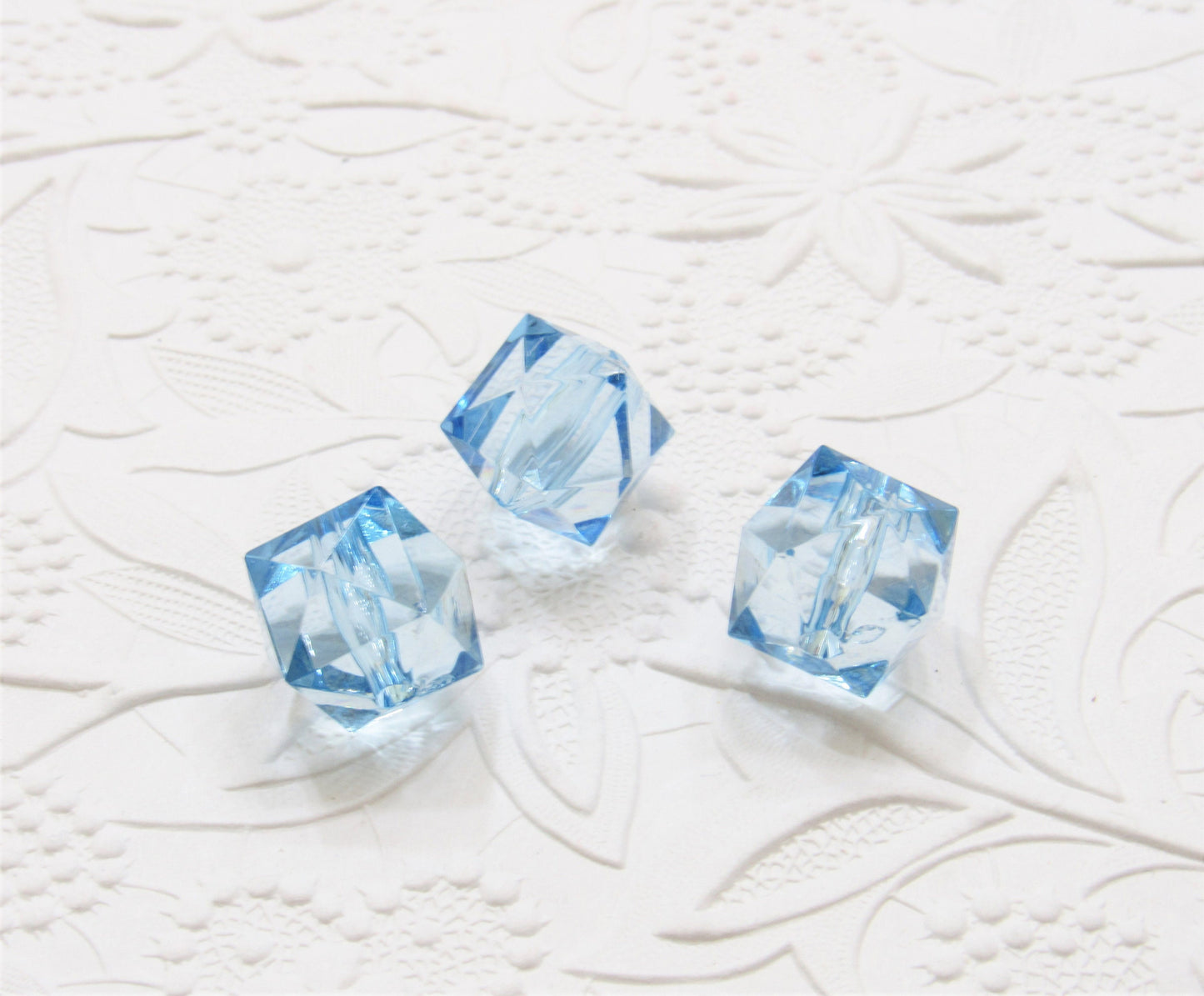 10ct. Blue 20mm Faceted Ice Cube Beads, Chunky Ice Cube Bead, Bubblegum Bead, Square Transparent Beads, Chunky Necklac