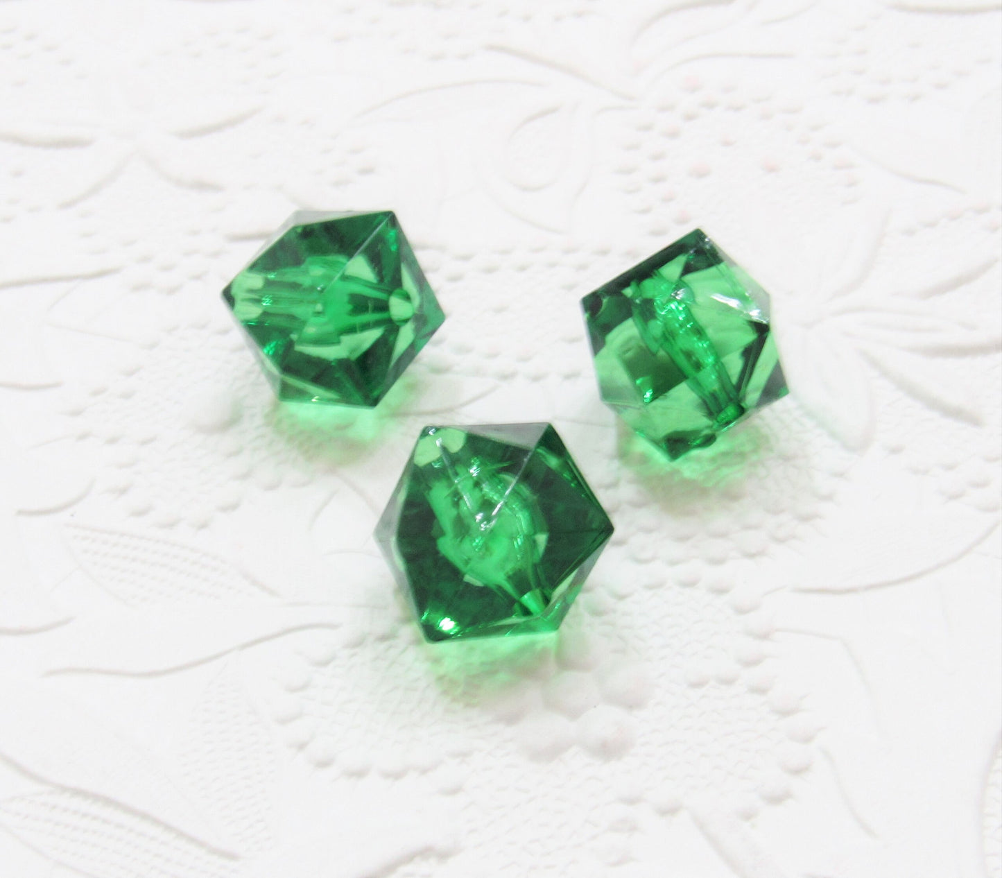 10 Green 20mm Faceted Ice Cube Beads, Chunky Ice Cube Bead, Bubblegum Bead, Square Transparent Beads, Chunky Necklace Bead