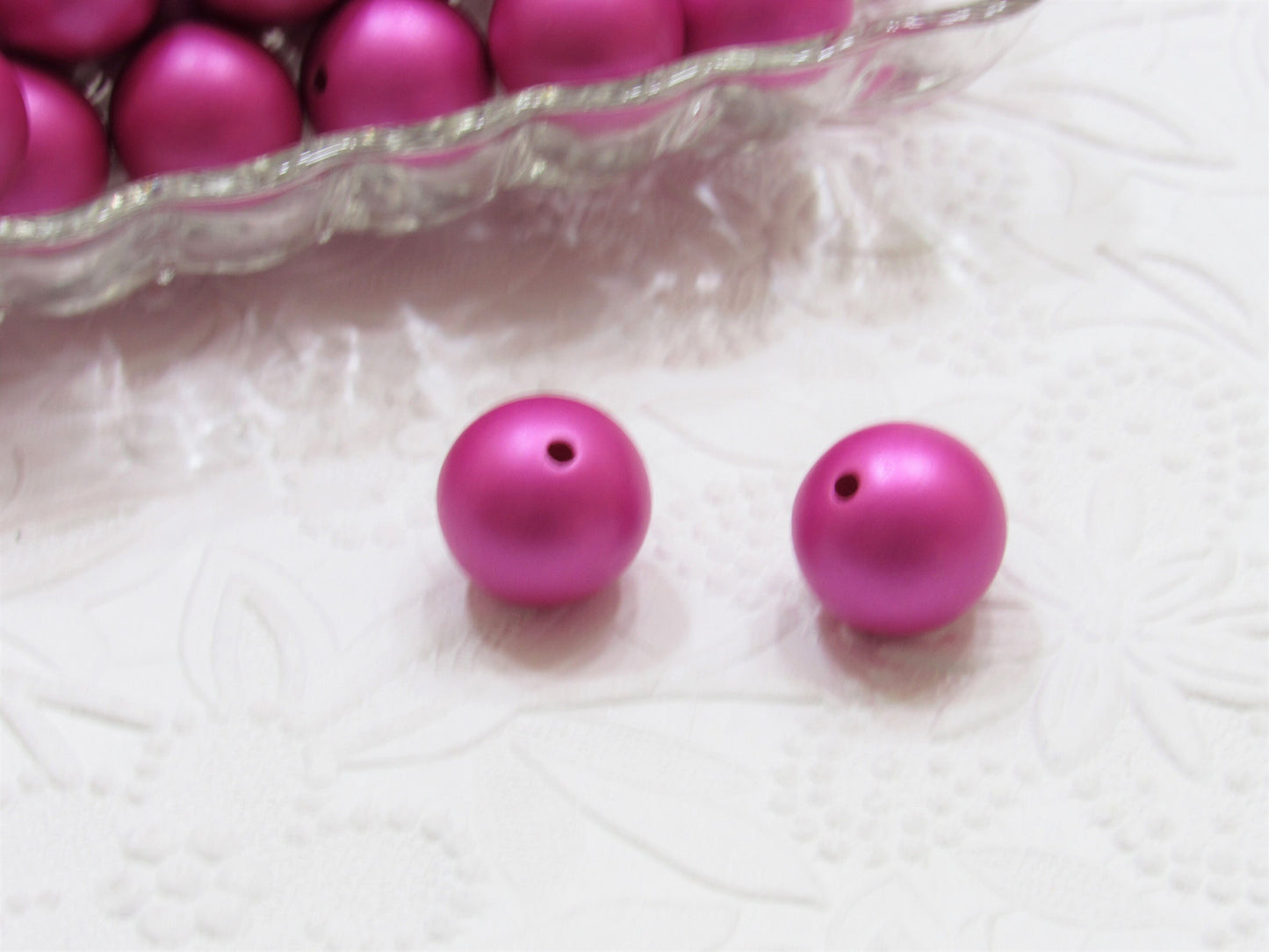 NEW 20mm Magneta Pearls, Bubblegum Beads, Chunky Gumball Beads, Matte Pearls, Acrylic Beads, Chunky