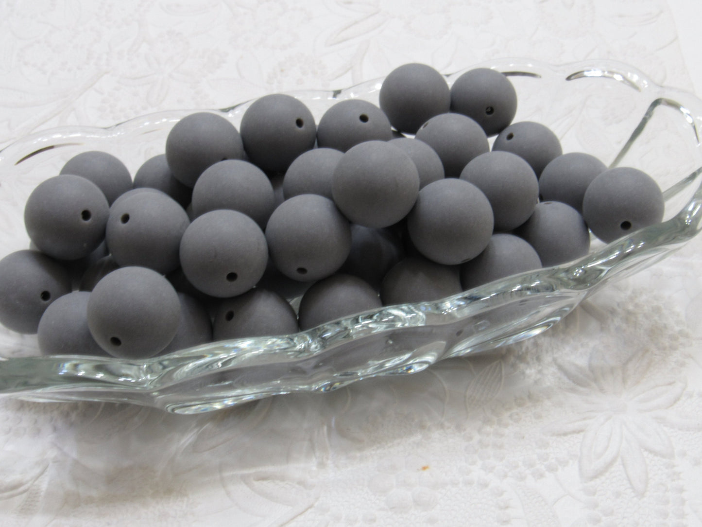 New 20mm Matte Satin Grey Bubblegum Beads, Gumball Beads, Round Beads, Bubblegum Satin Finish, Beading Supply, Dull Finish