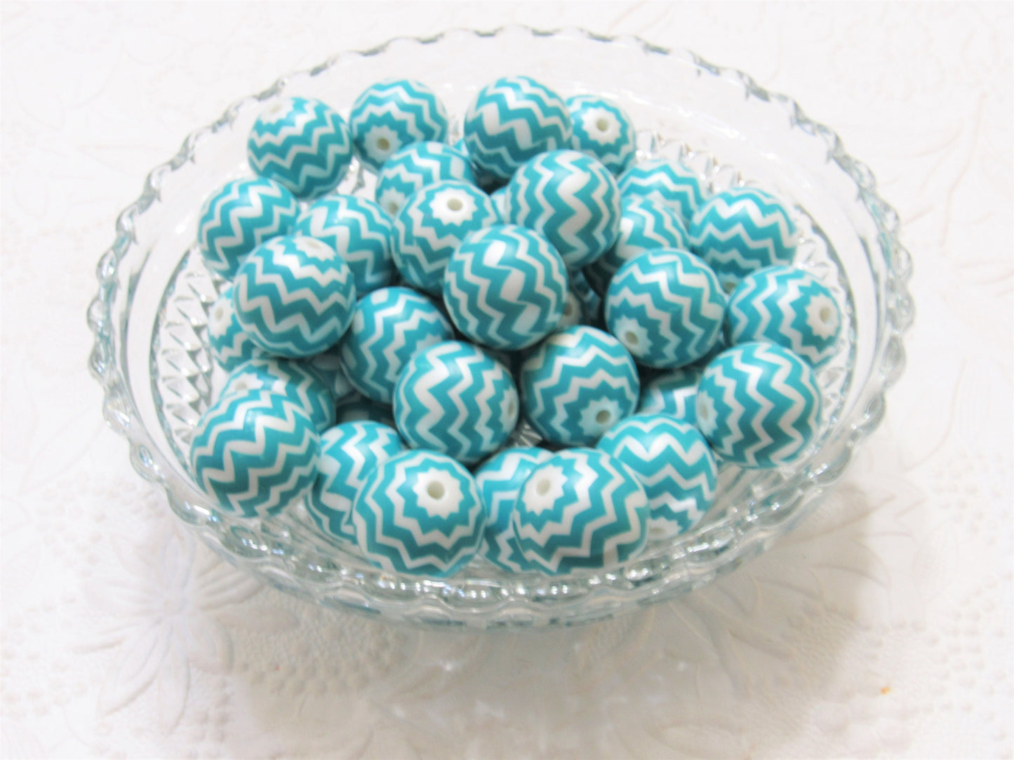 New Teal Chevron on Matte White Pearls, Bubblegum Beads, Chunky Gumball Beads, Bubblegum Bead Supply, Chunky Printed Pearl Beads