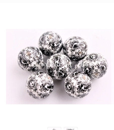 New 20mm Ghost Print Bubblegum Beads, Halloween Bubblegum Bead Supply, Black Ghosts on White Beads, Jack Skellington Chunky Beads