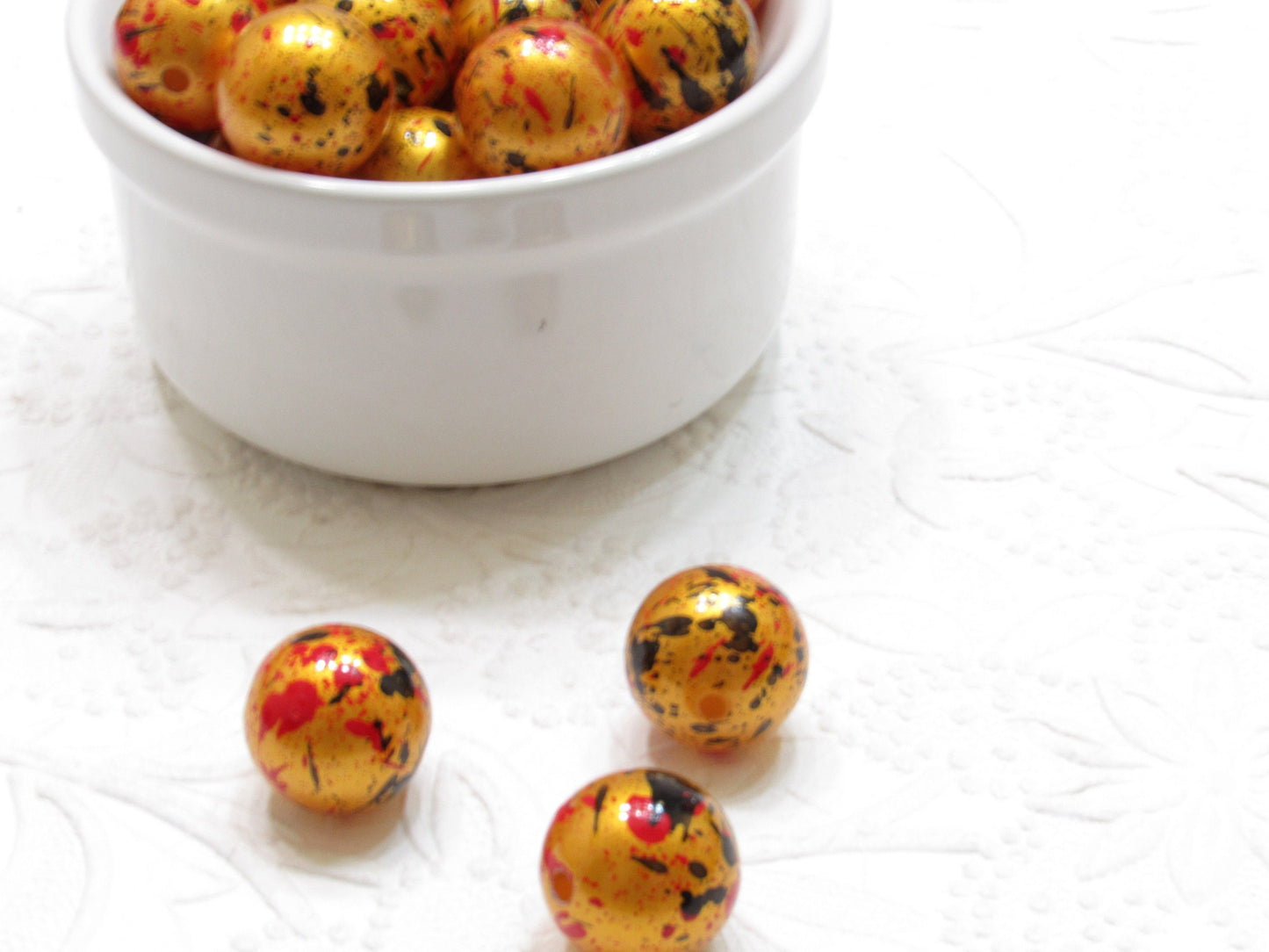 20mm Red, Black Splatter On Gold Pearl Beads, Red And Black Splatter Bubblegum Beads, Splatter Beads, Bubblegum Necklace Beads,