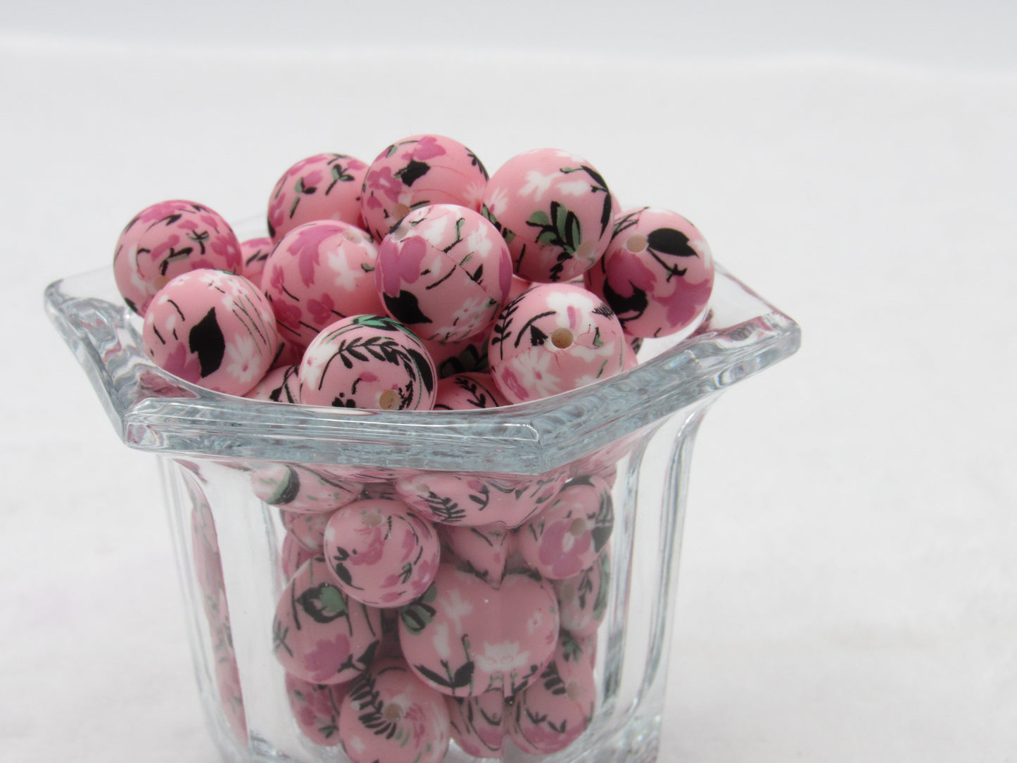 15mm Pretty in Pink Silicone Beads | Printed Food Grade Beads for Wristlets, Pens & Keychains
