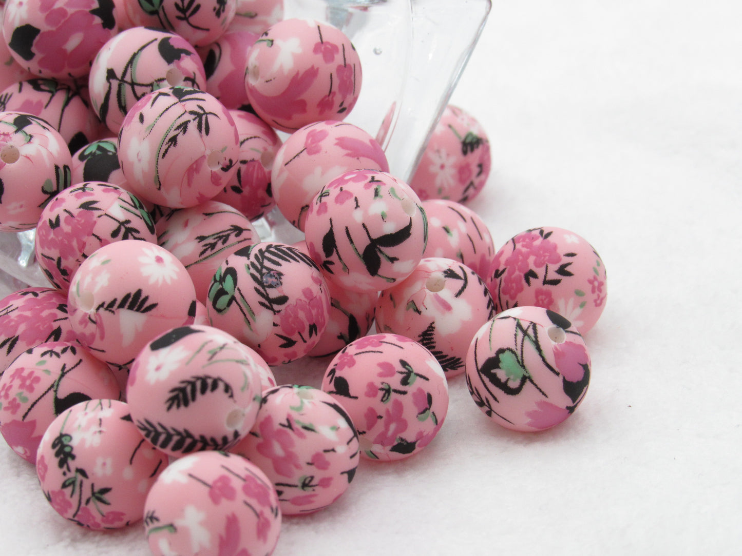 15mm Pretty in Pink Silicone Beads | Printed Food Grade Beads for Wristlets, Pens & Keychains