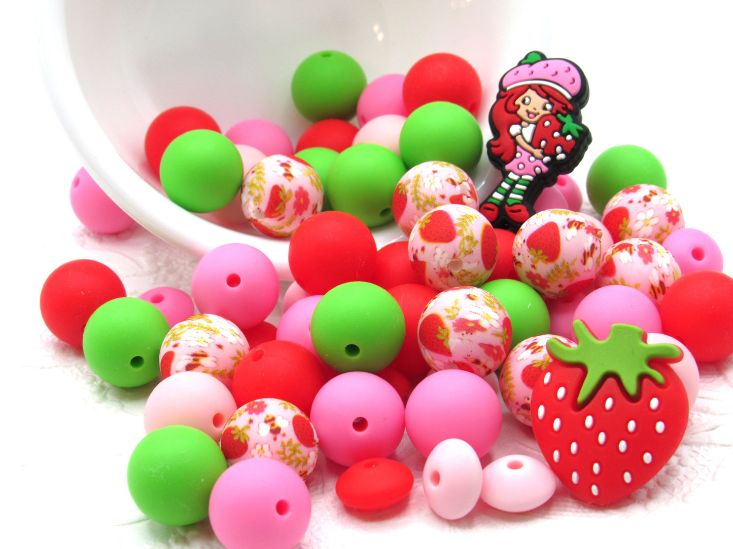 Strawberry Print Silicone Bead Mix, 26 or 52 Strawberry printed beads with coordinating 15mm BeadsGirl Bead Mix