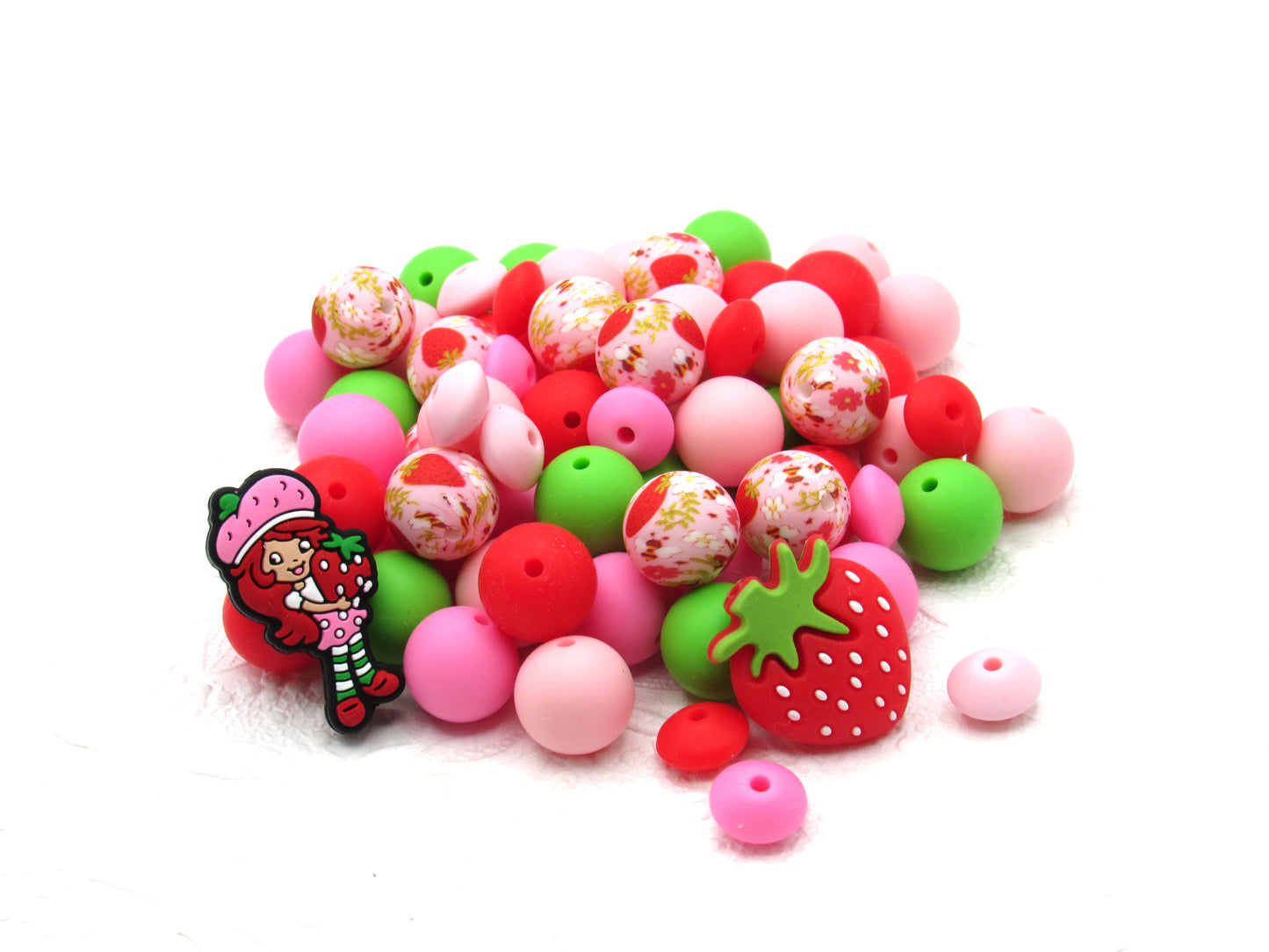 Silicone bead mix. 15mm Strawberry bead mix. 50 beads