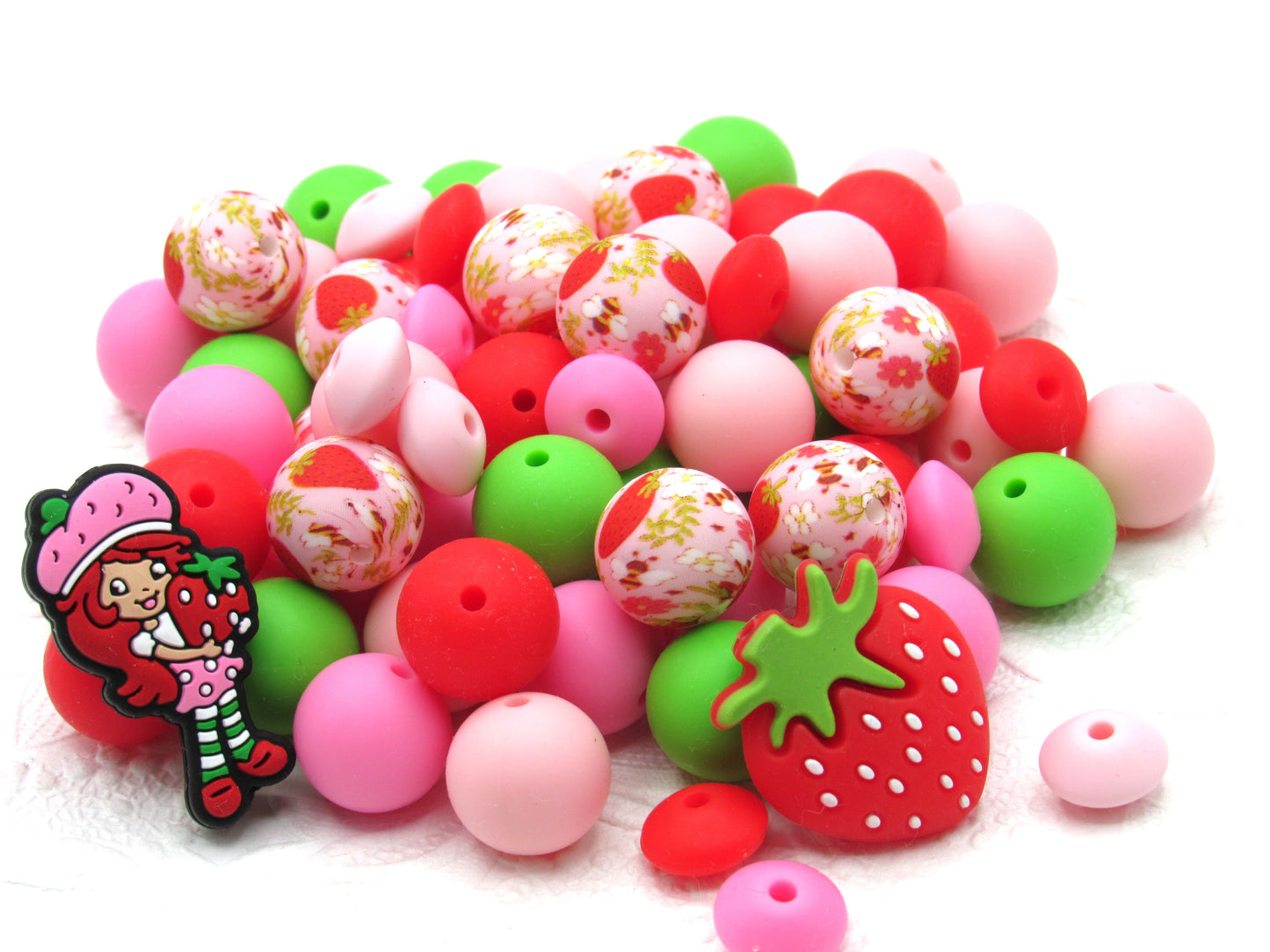 Silicone bead mix. 15mm Strawberry bead mix. 50 beads