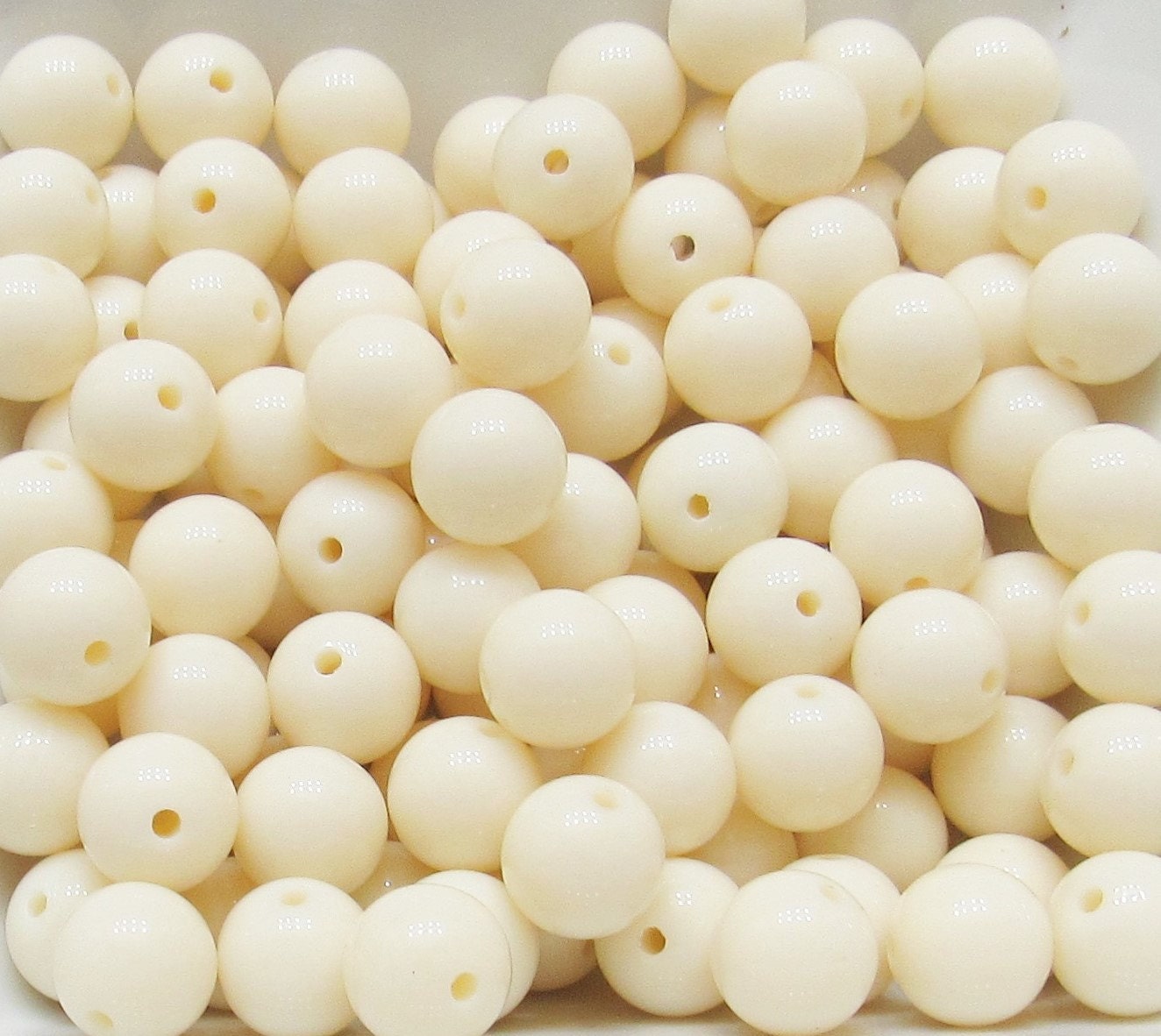 50 Ivory 12mm Bubblegum Beads, Round Bubblegum Beads, Chunky Acrylic Beads, Gum Ball Beads, Chunky Necklace Supply Beads
