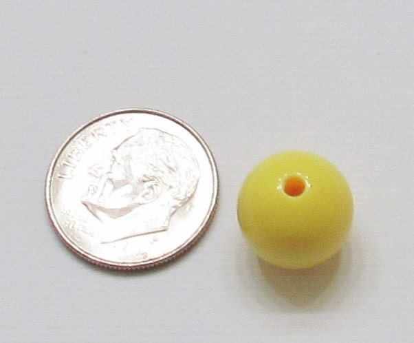 10mm Yellow Bubblegum Beads, Round Bubblegum Beads, Chunky Acrylic Beads, Gum Ball Beads, Fairy Kei Beads, Chunky Necklace Supply Beads