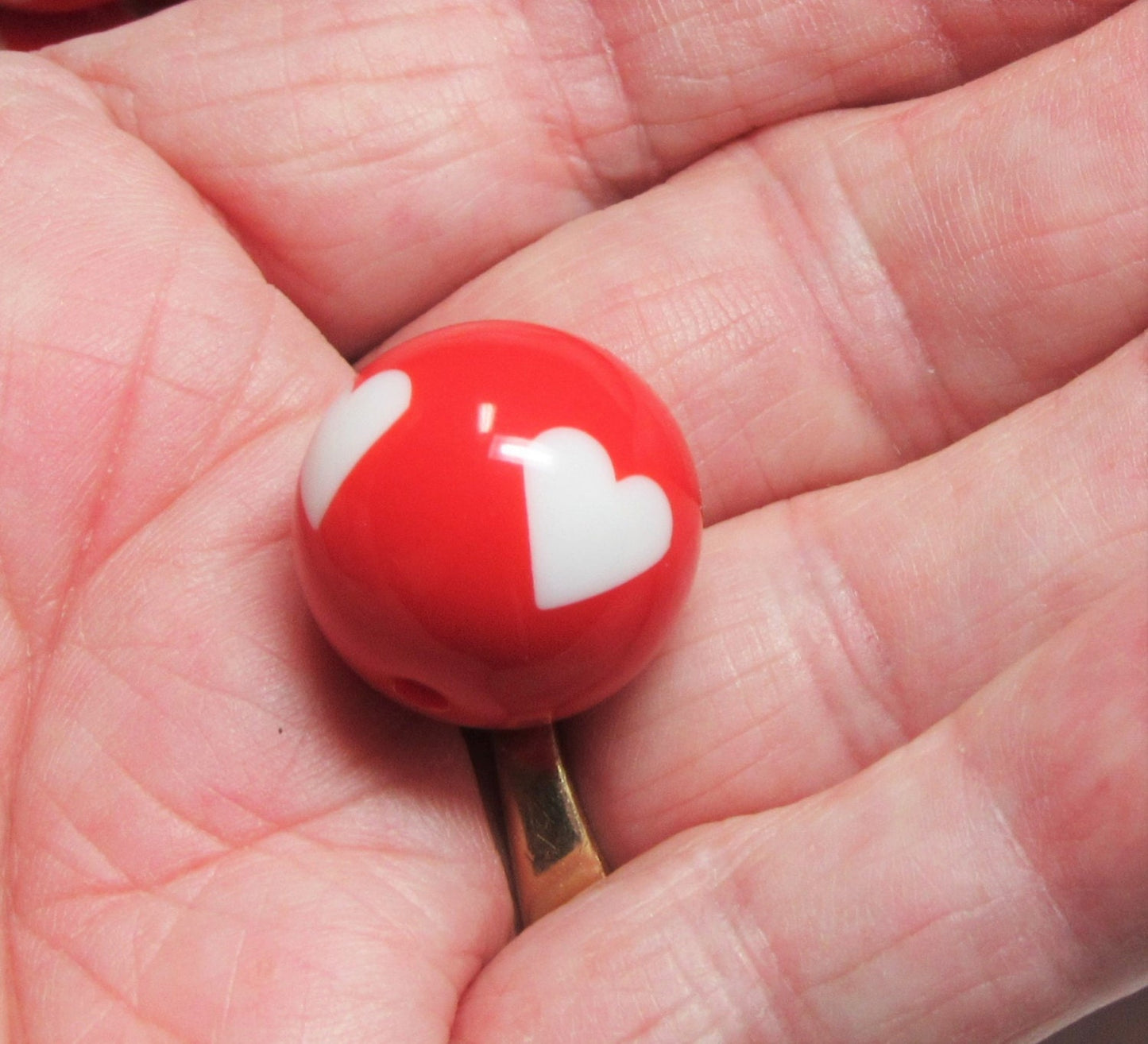 10Ct. 3.49 Red Heart 20mm Beads, Bubblegum Beads, Gumball Beads, Heart Printed Beads, Acrylic Beads, Chunky Necklace Supply, Bubblegum Beads