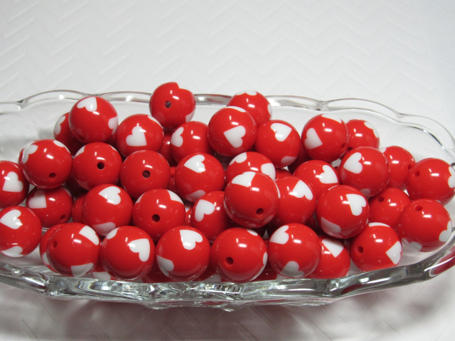 10Ct. 3.49 Red Heart 20mm Beads, Bubblegum Beads, Gumball Beads, Heart Printed Beads, Acrylic Beads, Chunky Necklace Supply, Bubblegum Beads