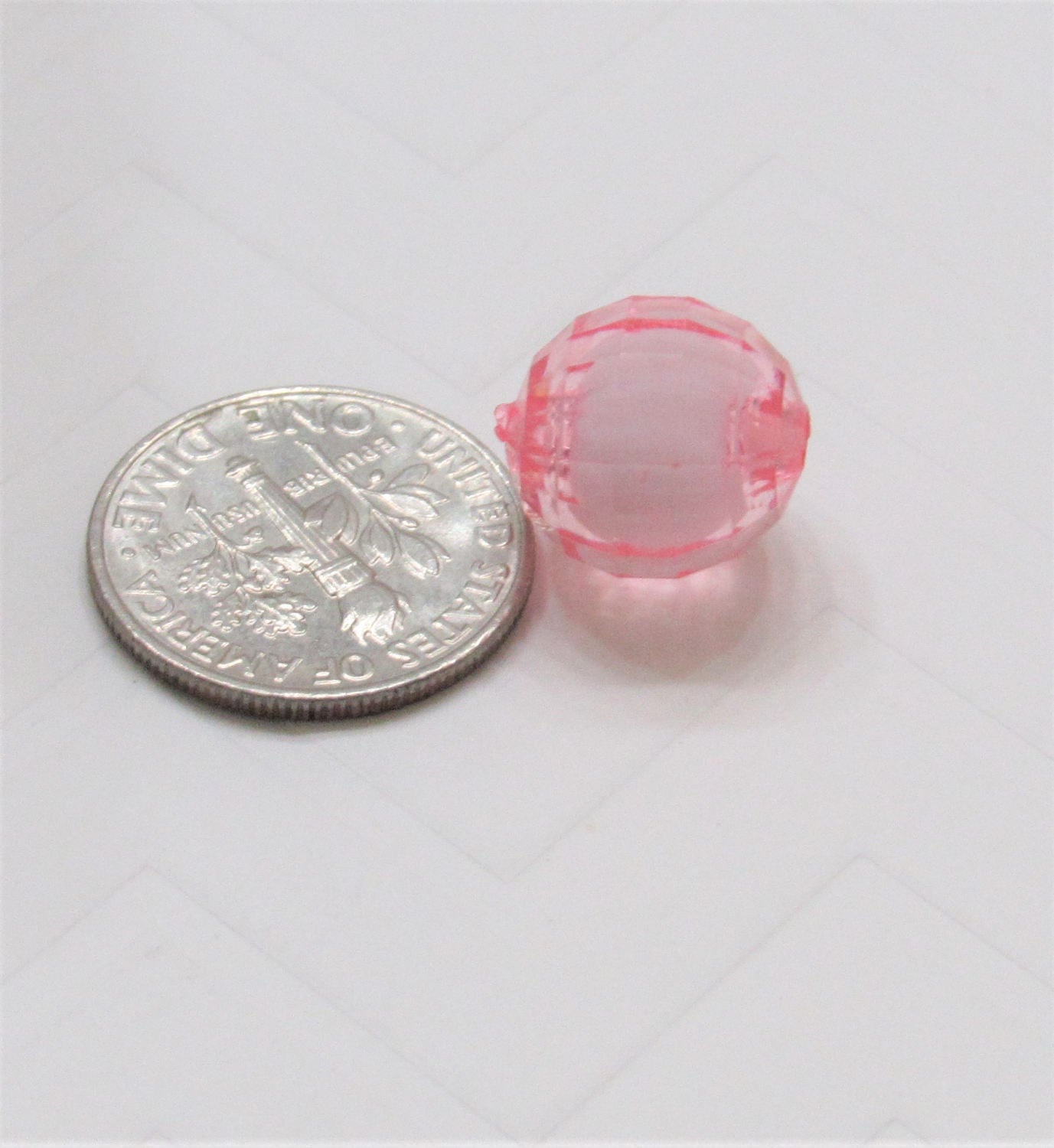 Pink Bead In A Bead, Chunky Bubblegum Beads, Chunky Necklace Supply Bead, Gumball Beads, Transparent Bubblegum Beads