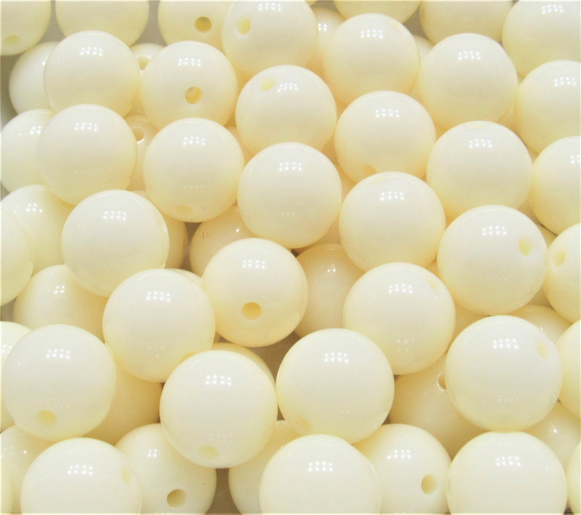 NEW 14mm Ivory Bubblegum Beads, Chunky Bright Colored Beads, Chunky Necklace Supply Bead, DIY Bead Supply, Gumball Beads, Bubblegum Beads