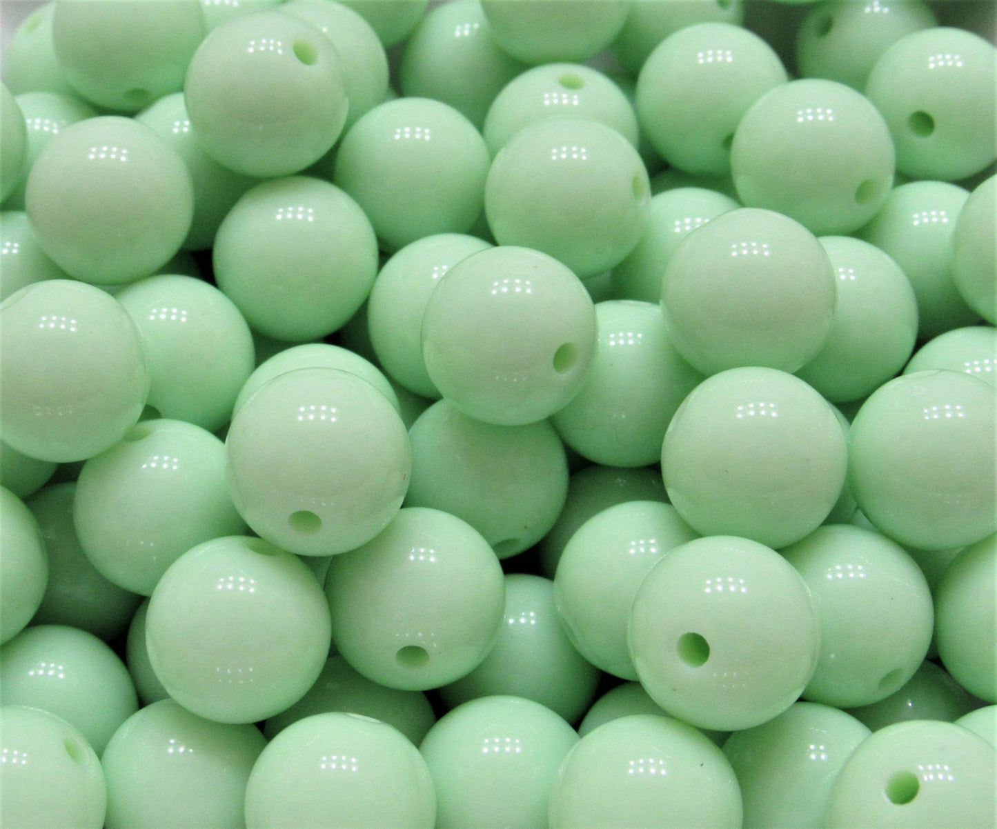 14mm Light Green Bubblegum Bead, Chunky Bright Colored Bead, Chunky Necklace Supply Bead, Gumball Bead, DIY Bead Supply, Bubblegum Beads