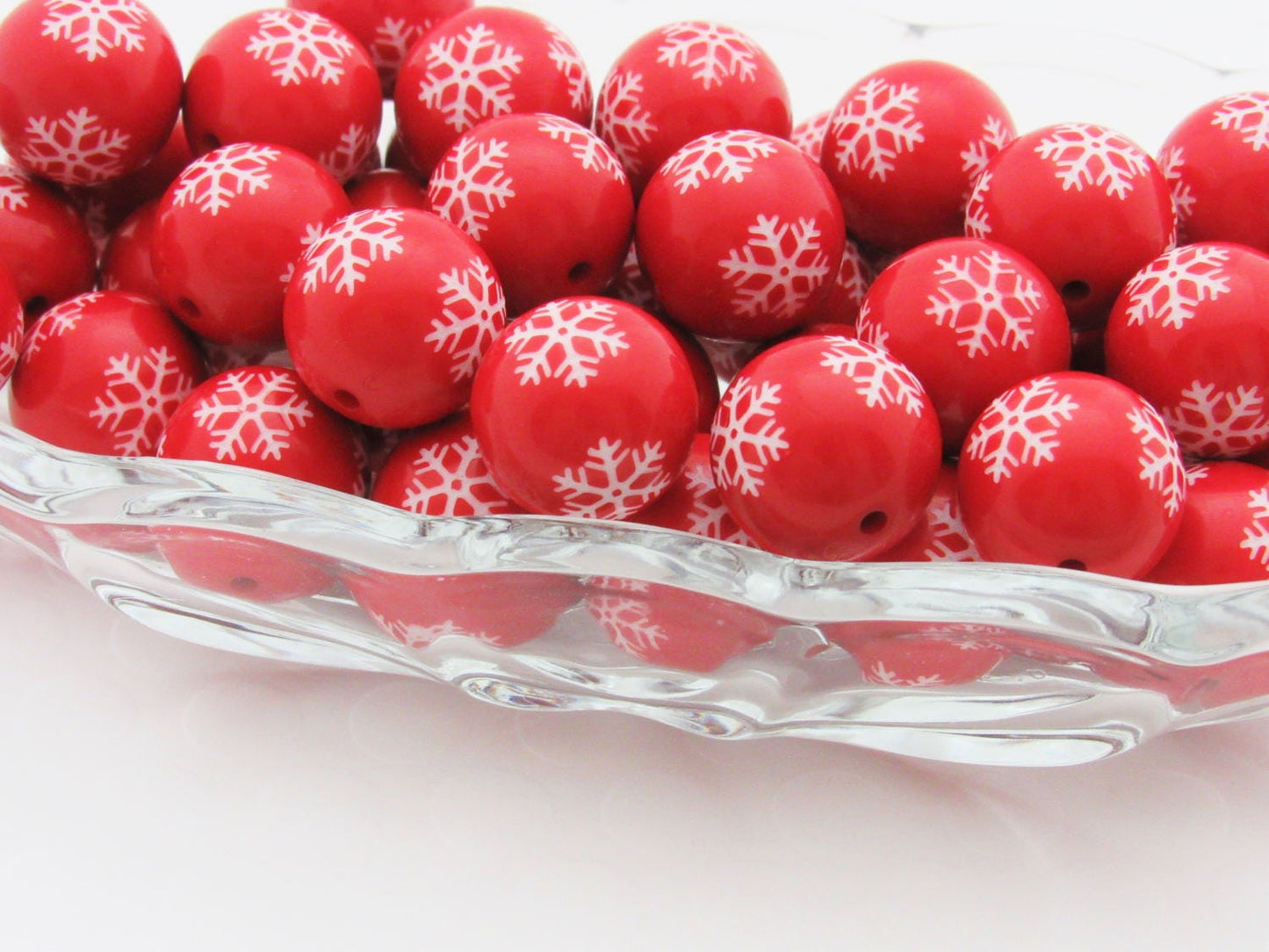 20mm Red Snowflake Bubblegum Beads, Chunky Beads, Snowflake Print Beads, Chunky Necklace Supply Bead, Acrylic Bubblegum Bead,