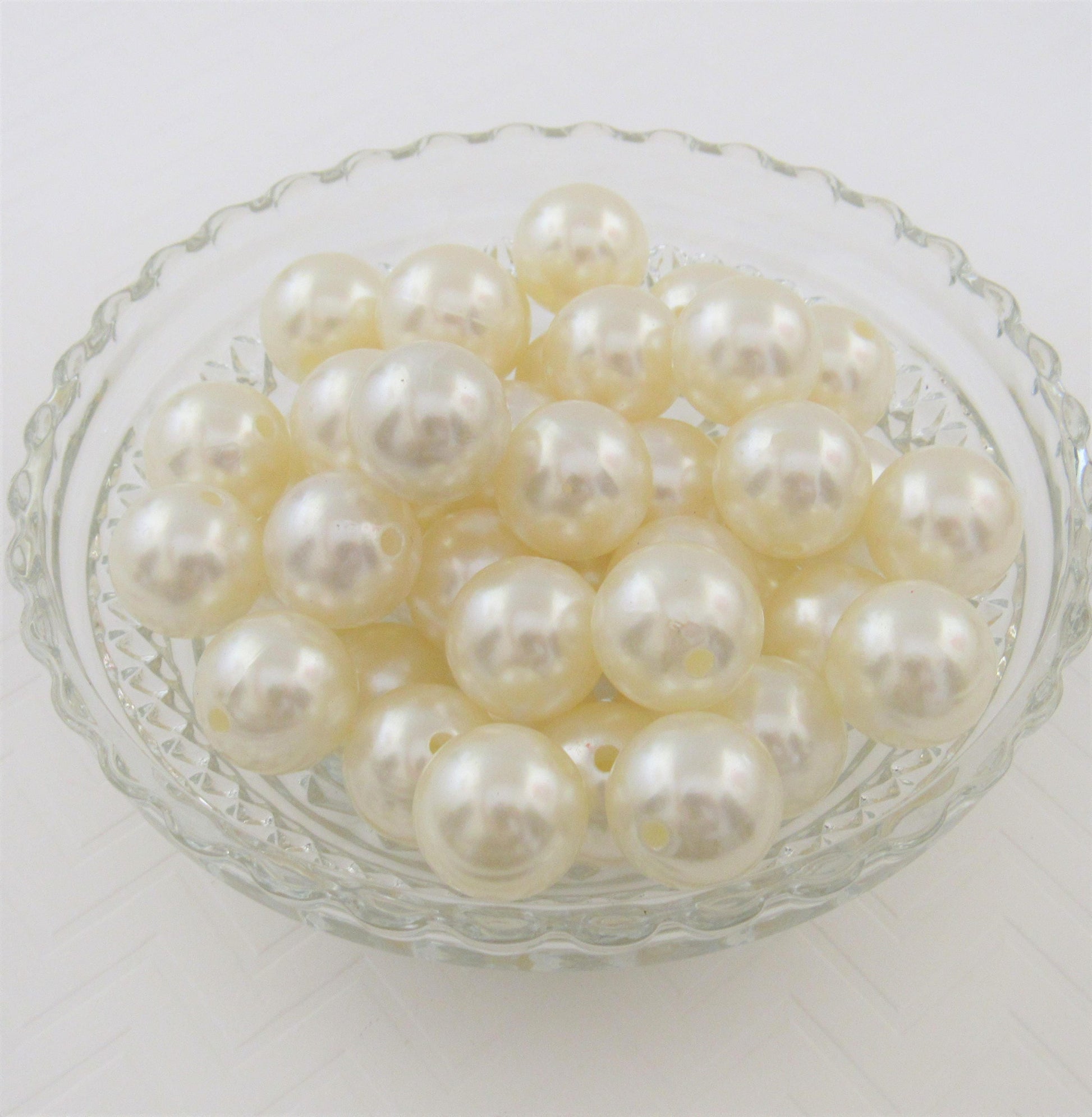 Ivory 20mm Pearl Bubblegum Beads, Chunky Gumball Beads, White Gumball Beads, Chunky Necklace Supply Bead, Chunky Gumball Pearl bead