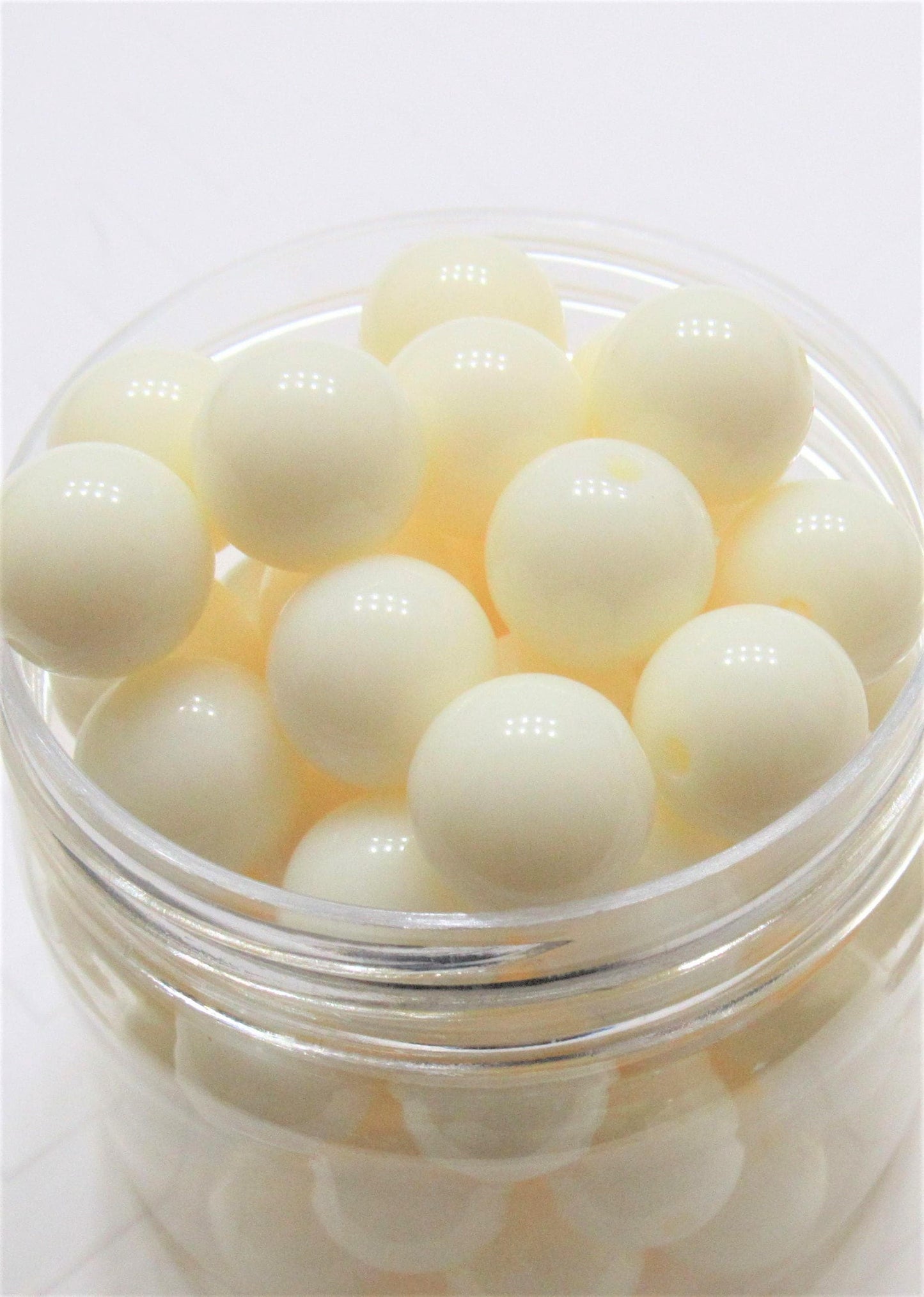 NEW 14mm Ivory Bubblegum Beads, Chunky Bright Colored Beads, Chunky Necklace Supply Bead, DIY Bead Supply, Gumball Beads, Bubblegum Beads