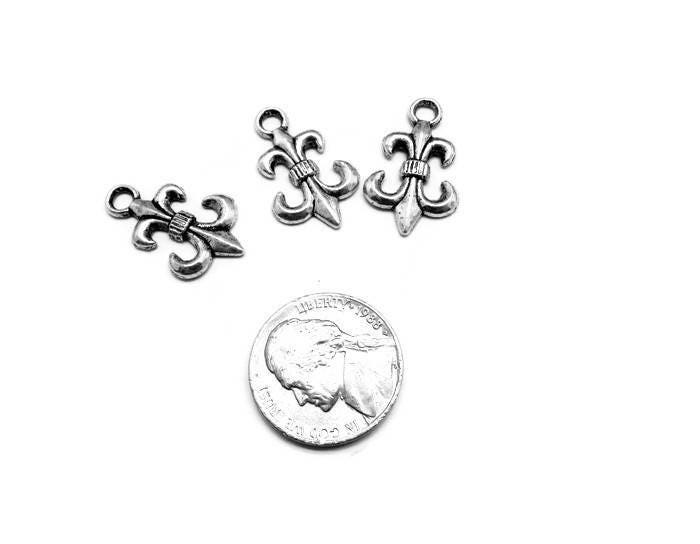 6 FOR .99 Fleur De Lea Charm, Mardi gras 20mm New Orleans Saints Symbol, Antique Silver Charm, Zipper Pull, 20mm x 12mm Charm