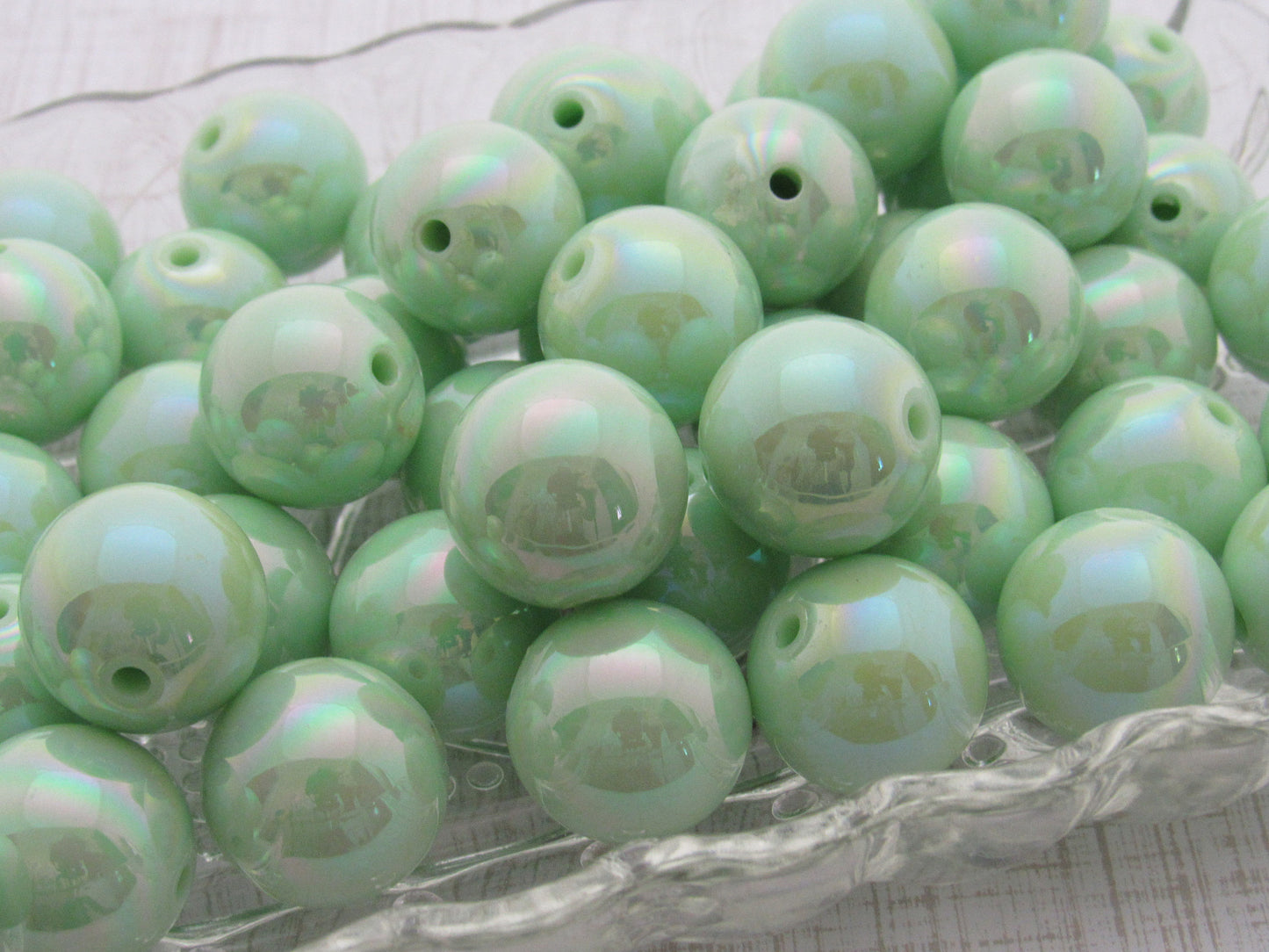 10Ct. 20mm Pastel Green AB Bubblegum Bead, Chunky Gumball Bead, Round Acrylic Bead, Chunky Bead Supply, Necklace Supply