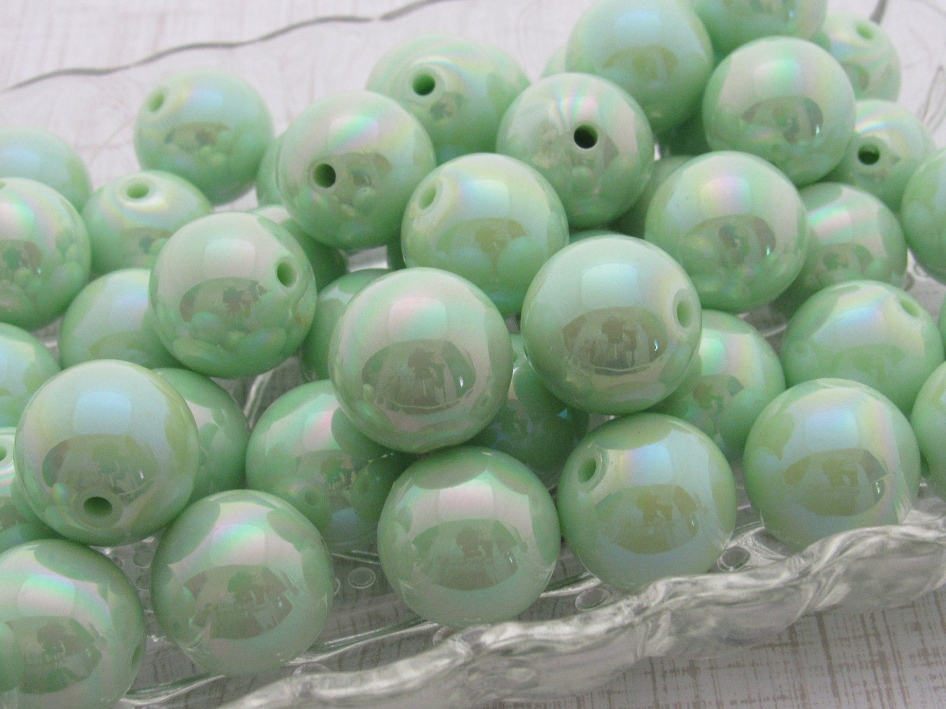 10Ct. 20mm Pastel Green AB Bubblegum Bead, Chunky Gumball Bead, Round Acrylic Bead, Chunky Bead Supply, Necklace Supply