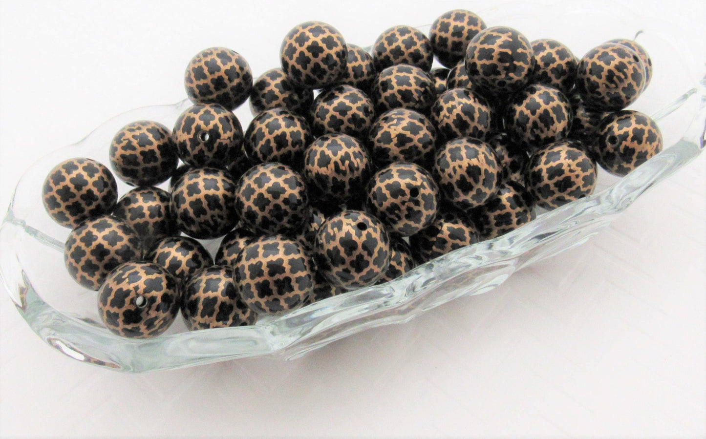 20mm Printed Quatrefoil Gold on Black Pearls,  Bubblegum Beads, Chunky Gumball Beads, Bubblegum Bead Supply, Chunky Printed Pearl Beads