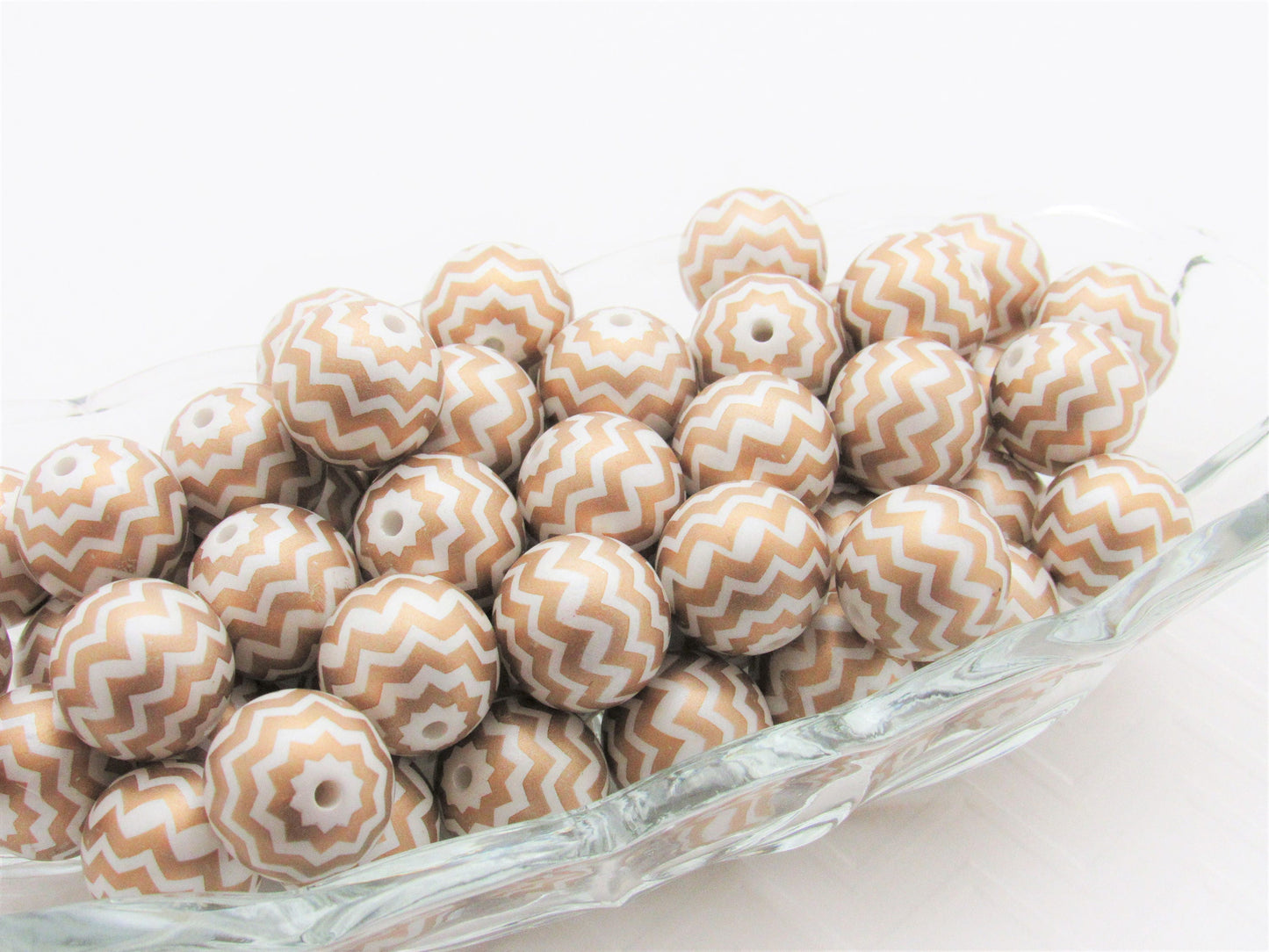 20mm Printed Chevron Gold on White Pearls,  Bubblegum Beads, Chunky Gumball Beads, Bubblegum Bead Supply, Chunky Printed Pearl Beads