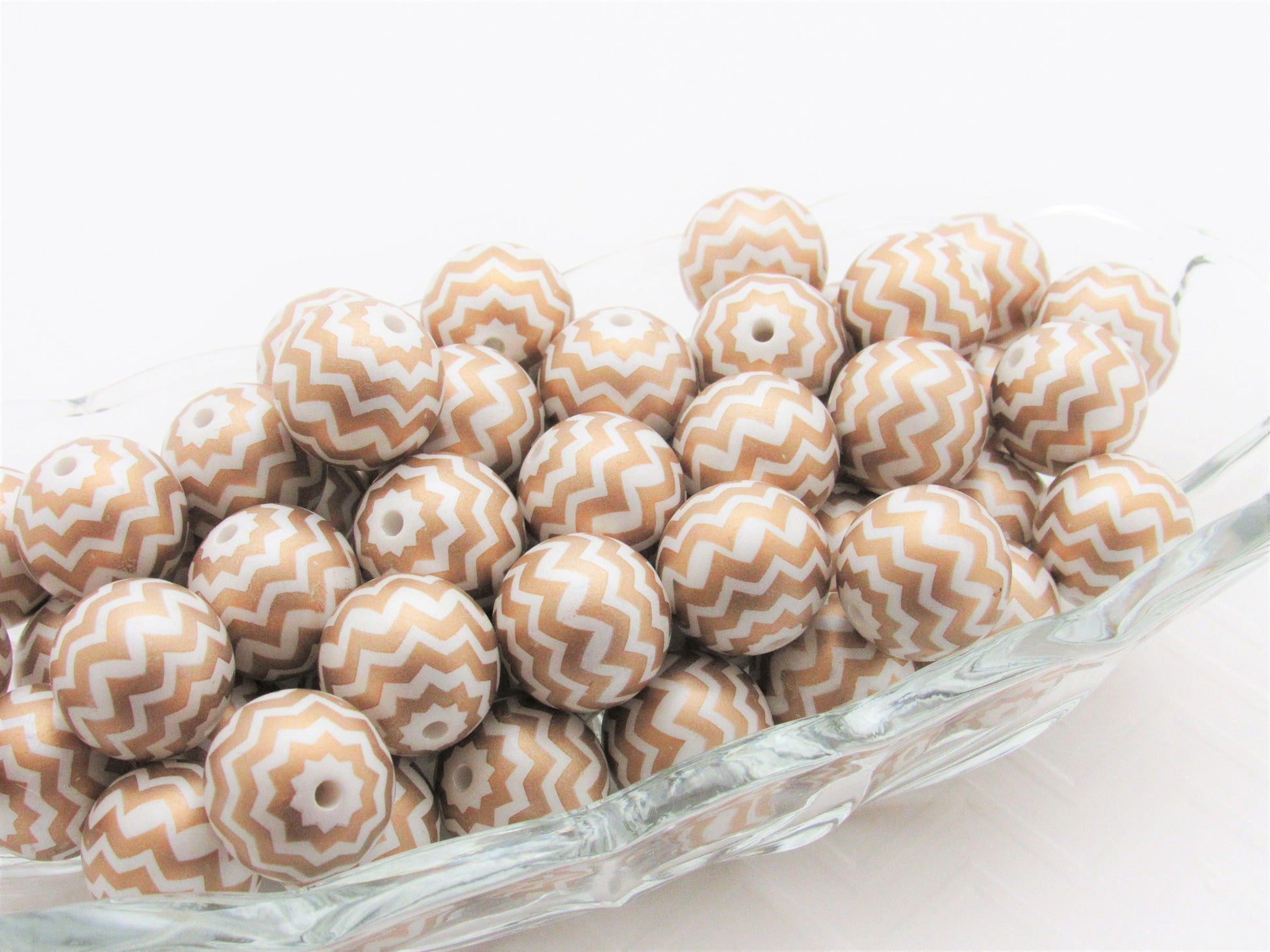 20mm Printed Chevron Gold on White Pearls,  Bubblegum Beads, Chunky Gumball Beads, Bubblegum Bead Supply, Chunky Printed Pearl Beads