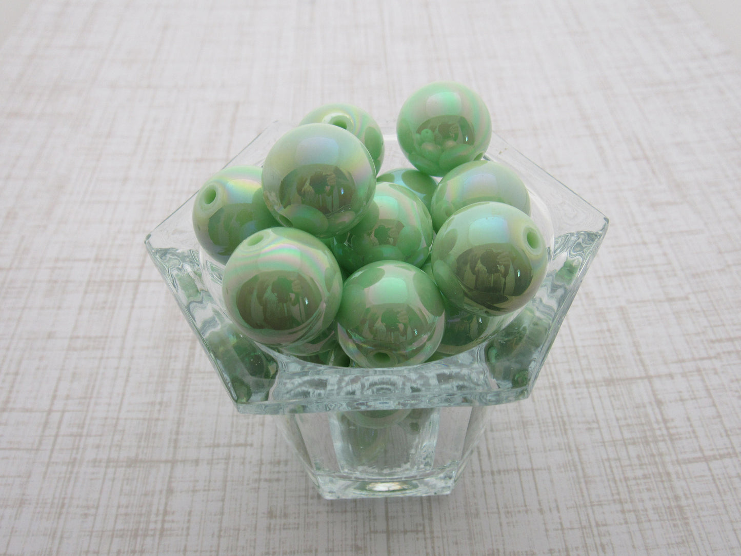 10Ct. 20mm Pastel Green AB Bubblegum Bead, Chunky Gumball Bead, Round Acrylic Bead, Chunky Bead Supply, Necklace Supply