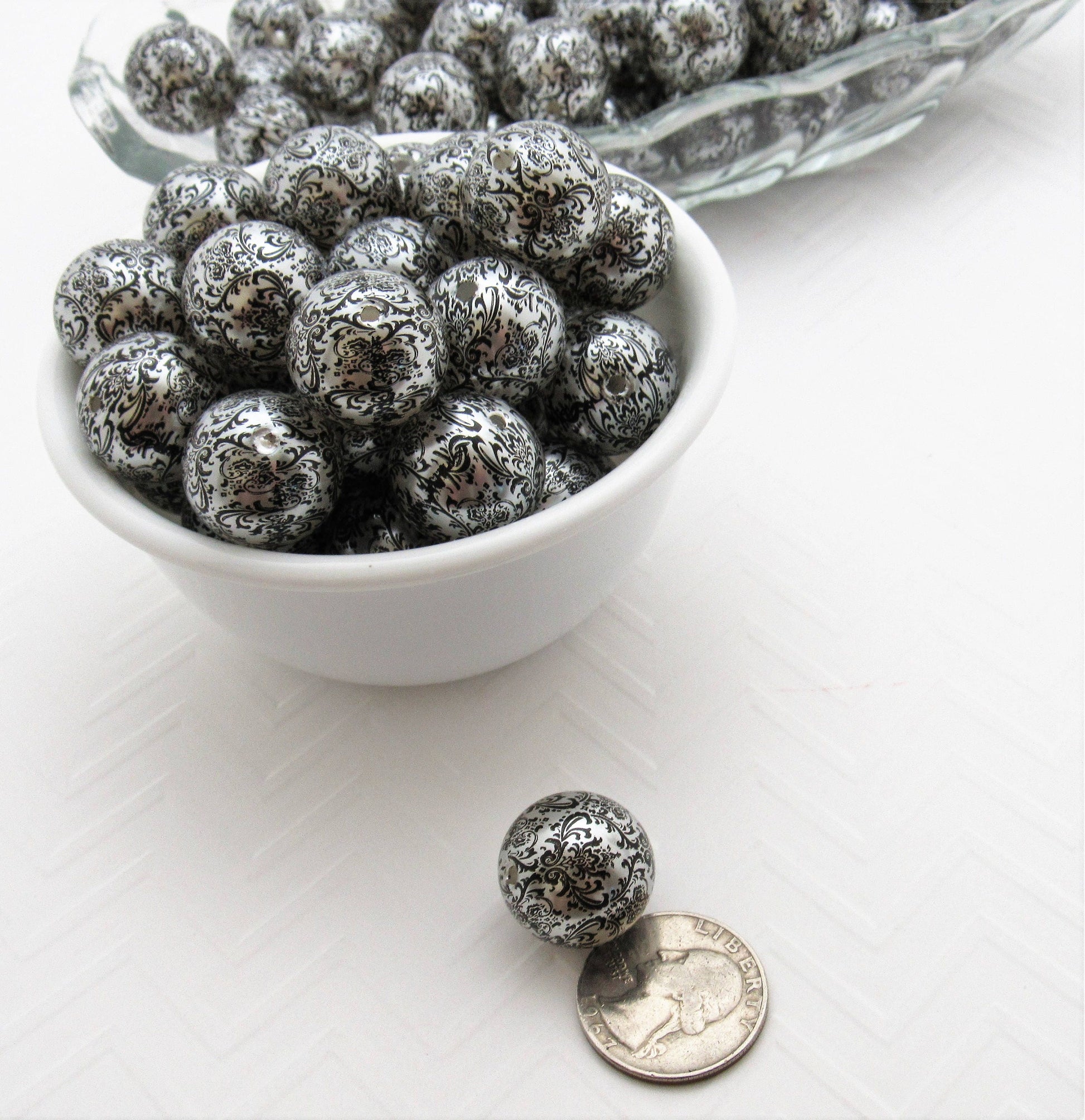 20mm Printed Damask Pearls, Black On White Bubblegum Pearls, Chunky Gumball Beads, Bubblegum Bead Supply, Chunky Printed Pearl Beads