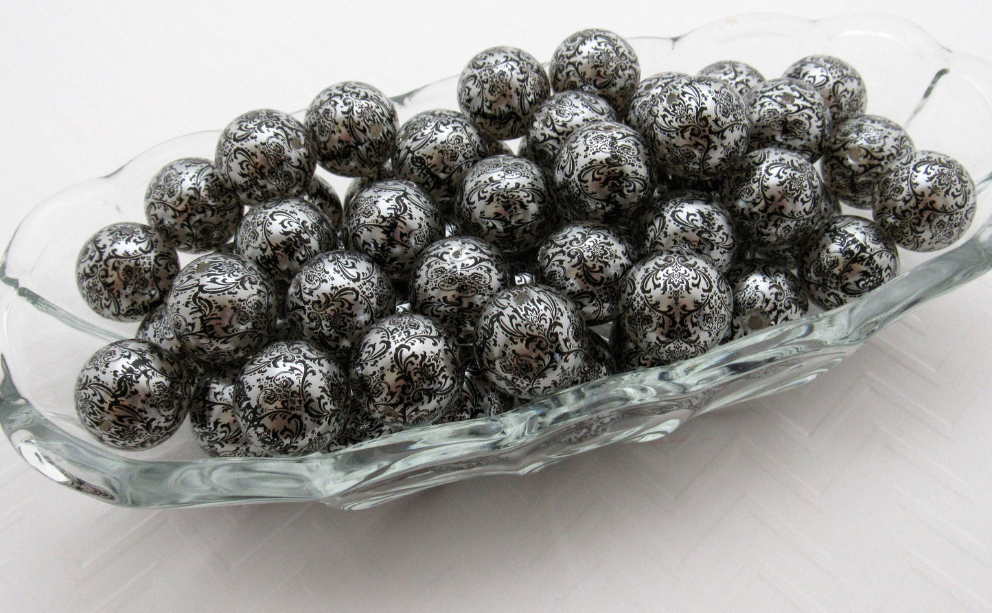 20mm Printed Damask Pearls, Black On White Bubblegum Pearls, Chunky Gumball Beads, Bubblegum Bead Supply, Chunky Printed Pearl Beads