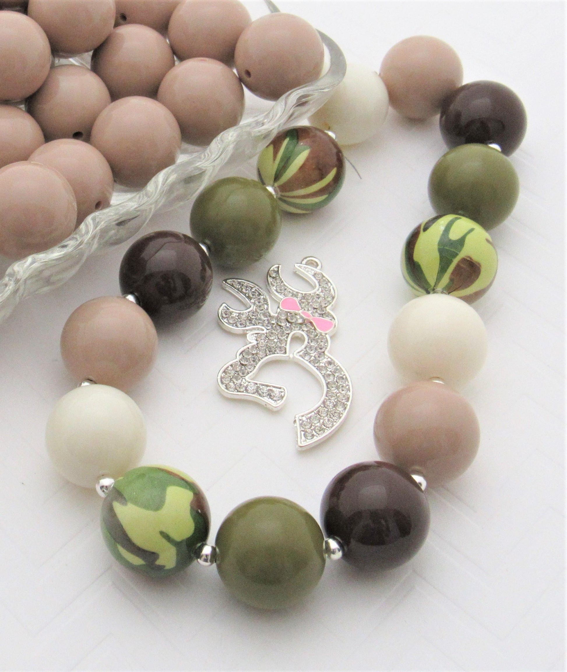 NEW 20mm Olive Green Beads, Chunky Necklace Supply Bead, Round Olive Green Acrylic Beads, Olive Green Bubblegum Beads, Chunky Camo Beads