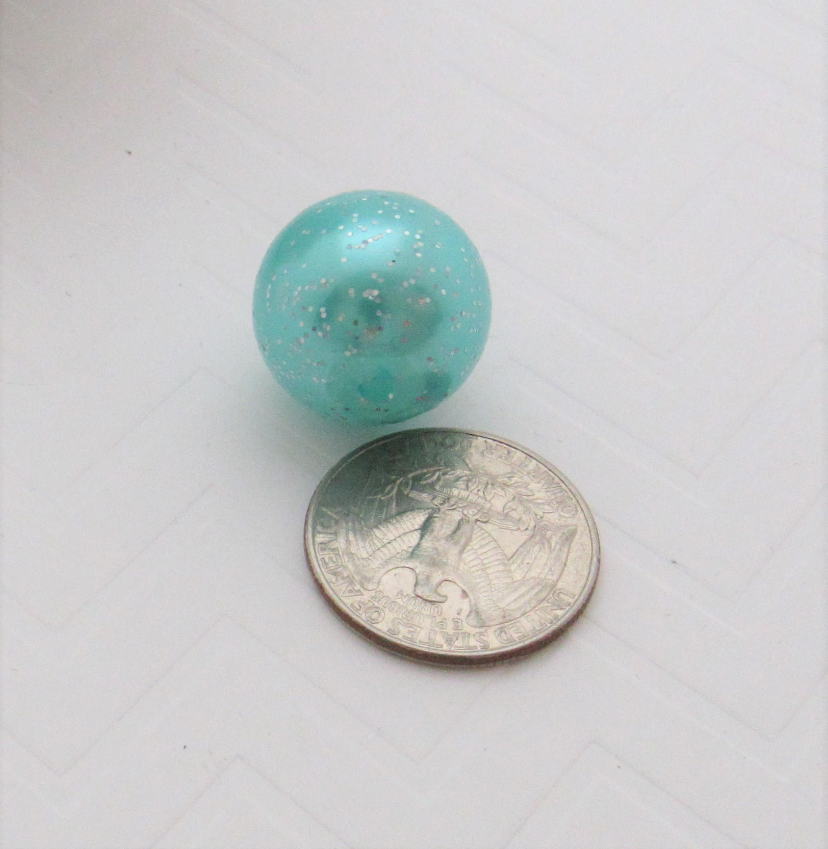 20mm Glitter Light Turquoise Pearls, Chunky Bubblegum Pearl, Glitter Beads, Chunky Beads, Faux Pearl Beads, Chunky Bead Supply, Pearls