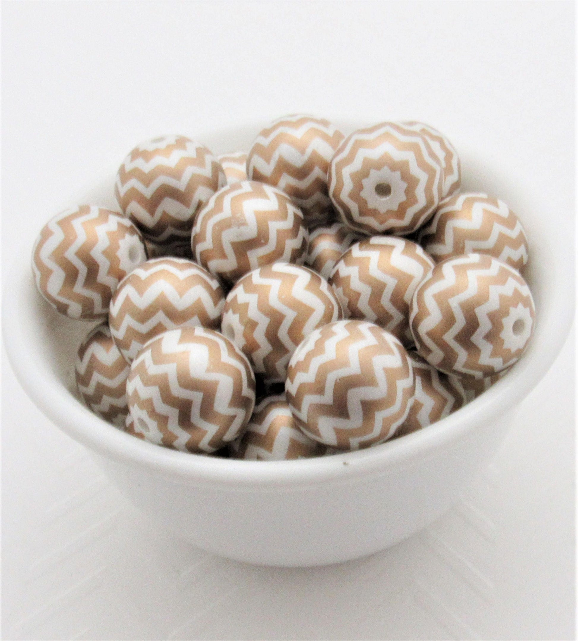 20mm Printed Chevron Gold on White Pearls,  Bubblegum Beads, Chunky Gumball Beads, Bubblegum Bead Supply, Chunky Printed Pearl Beads