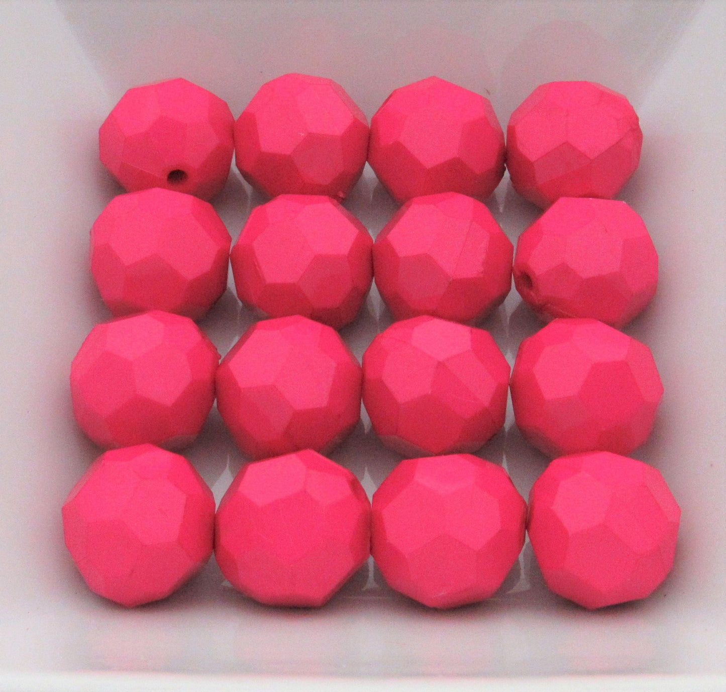 20mm Solid Hot Pink Faceted Beads, 10ct. Bubblegum Beads, Gumball Beads, Acrylic Bead, Bubblegum Bead, Solid Round Bead Chunky Necklace Bead