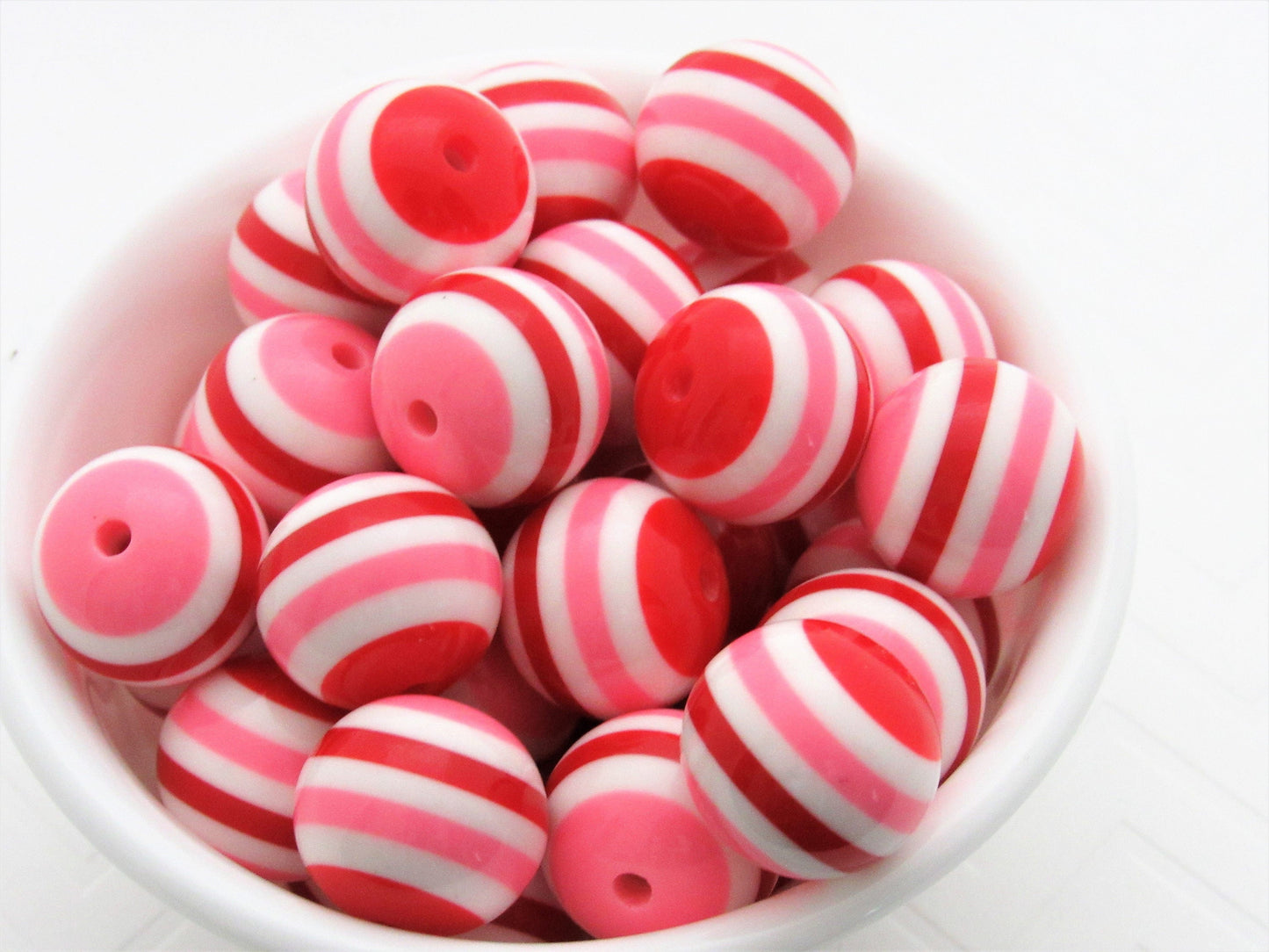20mm Red and Pink Bubblegum Beads, Chunky Striped Beads, Valentine Chunky Necklace Supply Bead, Pink Red White Striped Beads