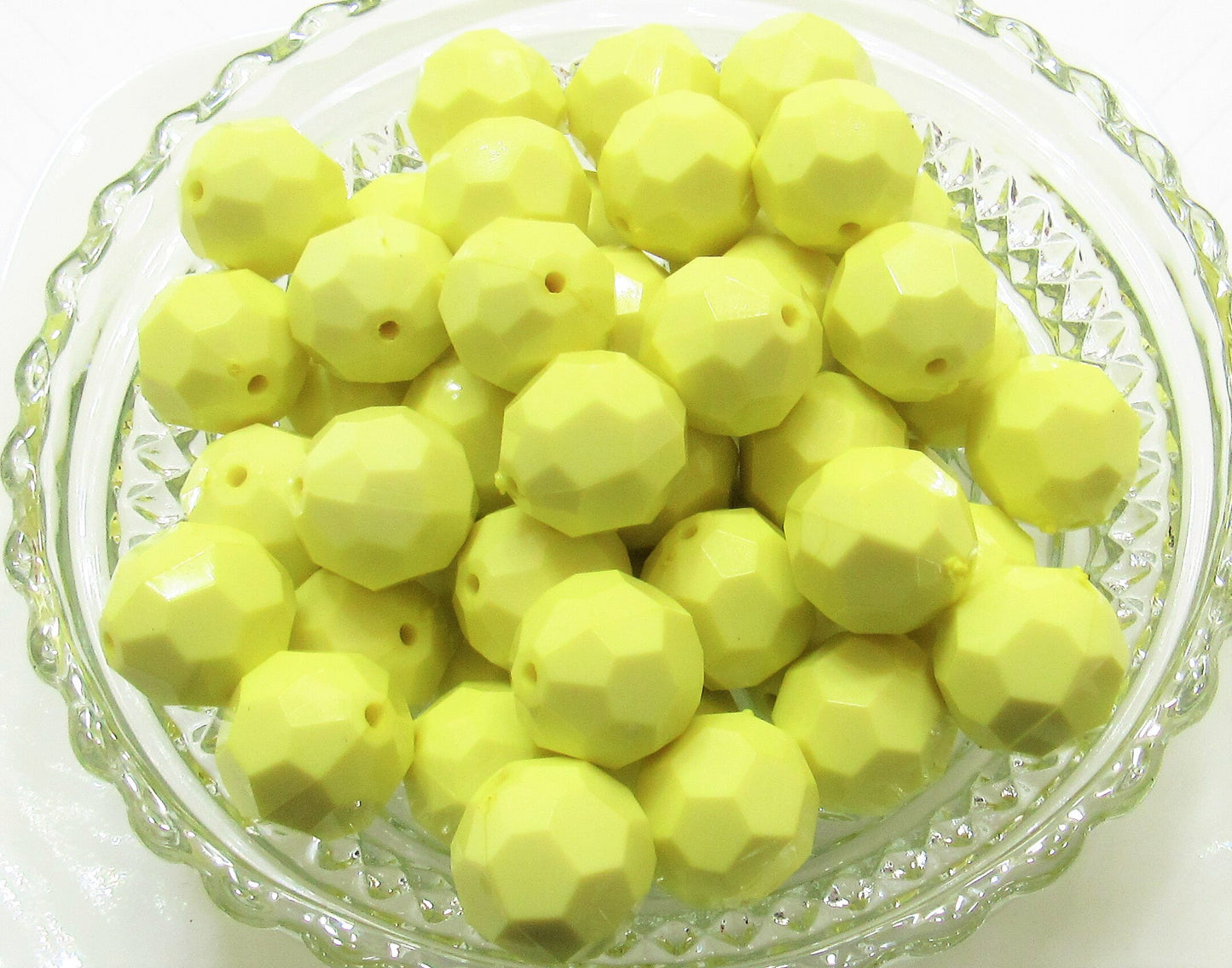 20mm Yellow Solid Faceted Beads, 10ct. Bubblegum Beads, Gumball Beads, Acrylic Bead, Bubblegum Bead, Solid Round Bead Chunky Necklace Bead