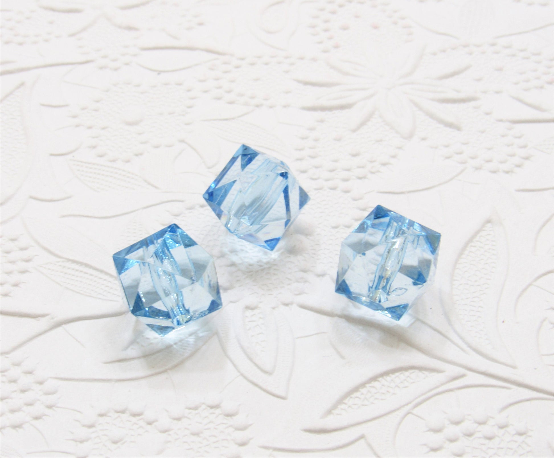 10ct. Blue 20mm Faceted Ice Cube Beads, Chunky Ice Cube Bead, Bubblegum Bead, Square Transparent Beads, Chunky Necklac