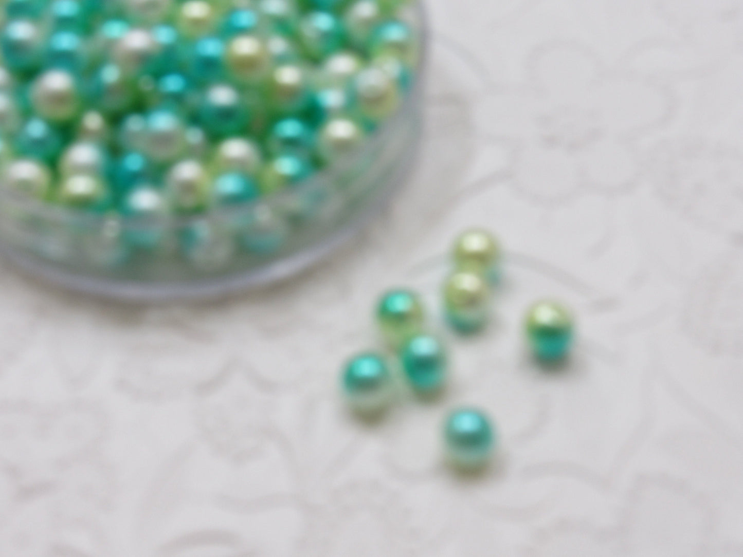 10mm Mermaid 50 Ct Bubblegum Pearls, Green Pearls, Ombre Pearls, Gumball Pearls, Bubblegum Necklace Supply Bead, Jewelry Supply,  Supply