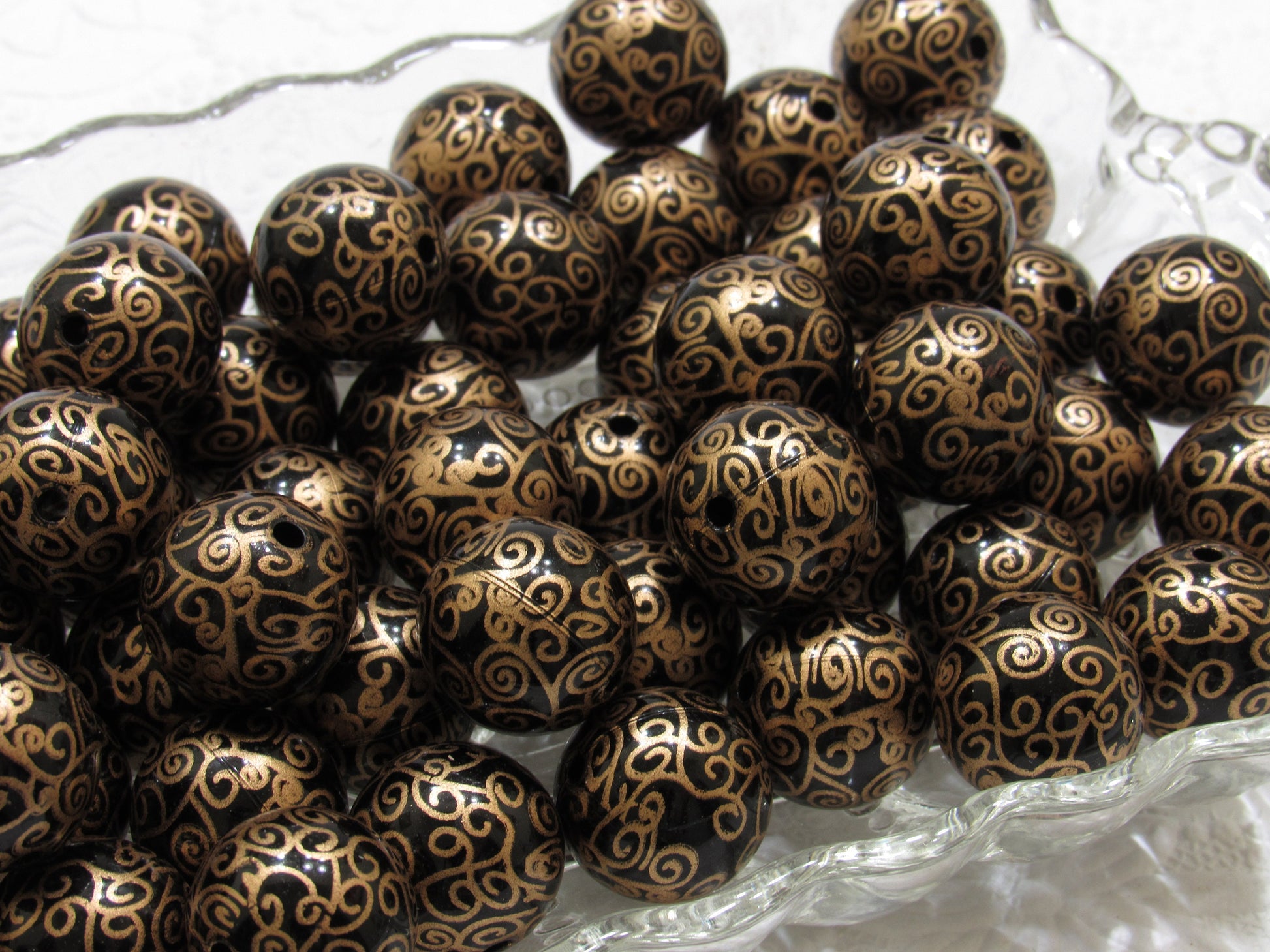 20mm Printed Swirls Gold on Black Pearls,  Bubblegum Beads, Chunky Gumball Beads, Bubblegum Bead Supply, Chunky Printed Pearl Beads