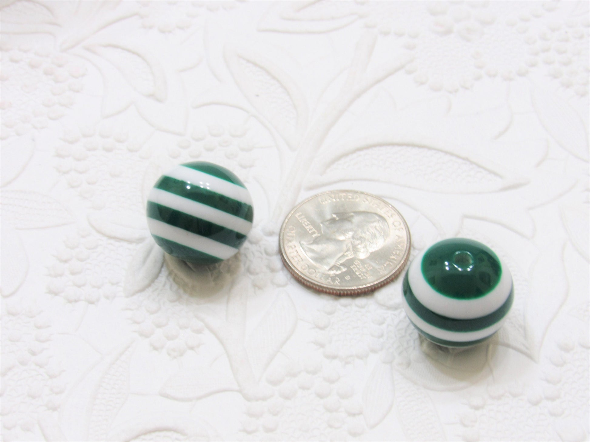 20mm Dark Green And White Striped Bubblegum Beads, Chunky Bubblegum Bead, Gumball Beads, Striped Gumball Bead, Chunky Necklace Supply Bead