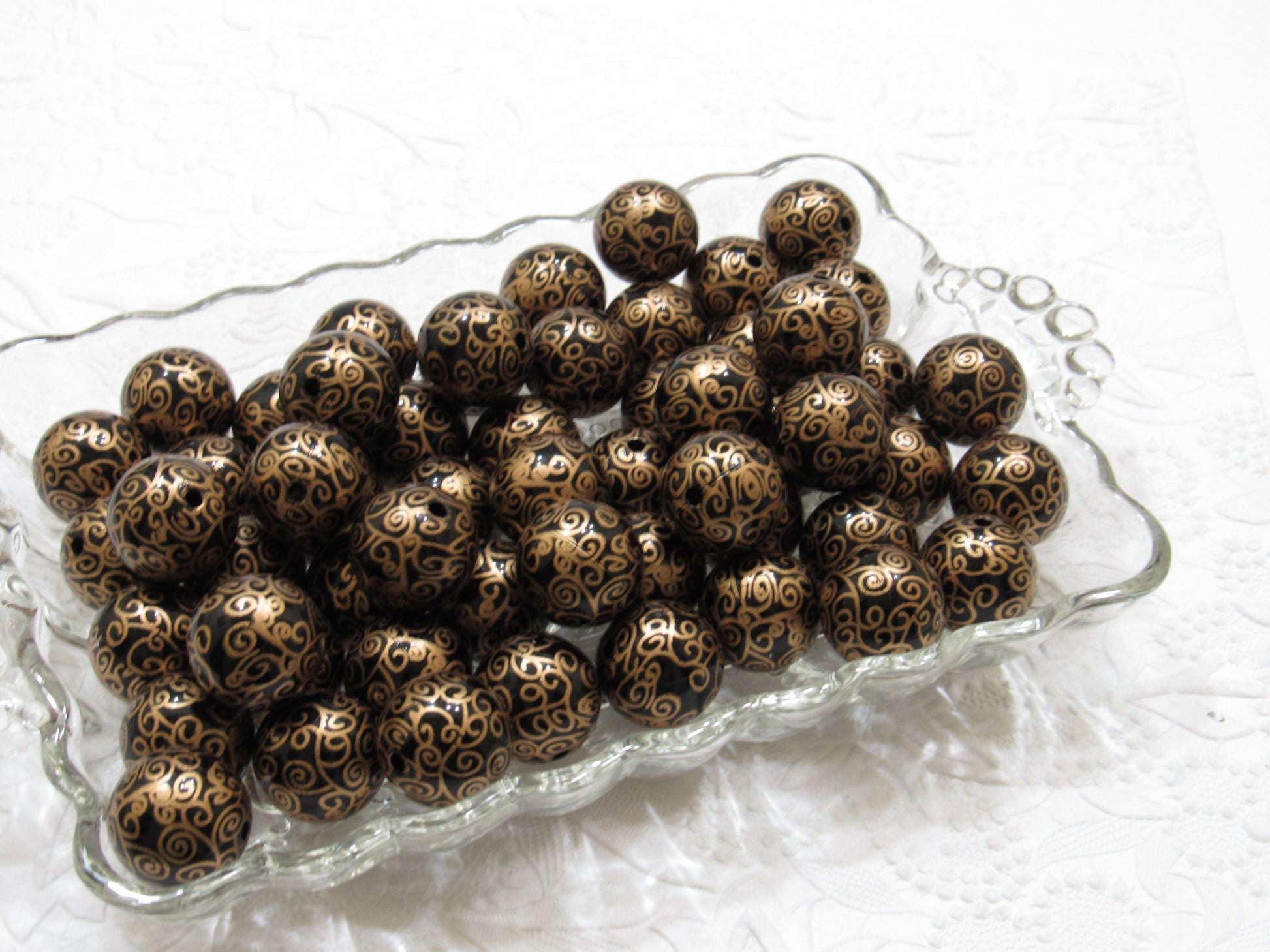 20mm Printed Swirls Gold on Black Pearls,  Bubblegum Beads, Chunky Gumball Beads, Bubblegum Bead Supply, Chunky Printed Pearl Beads