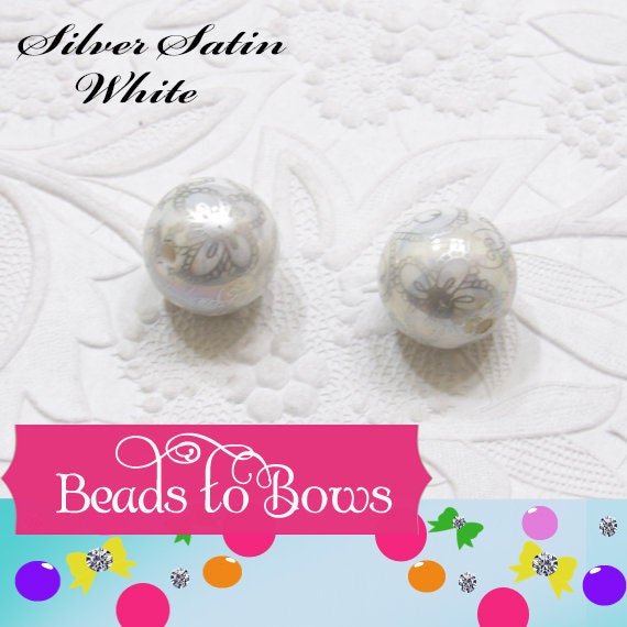 New 20mm Silver Satin White Flower Bead Pearls, Bubblegum Beads, Chunky Gumball Beads, Bubblegum Bead Supply, Chunky Printed Pearl Beads