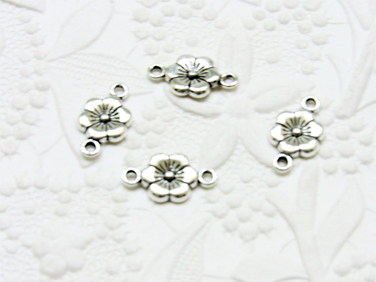 NEW Antique Silver Flower Connectors Charms, Tibeten 18x10mm flower Link, Antique Silver Finding, Jewelry Supply
