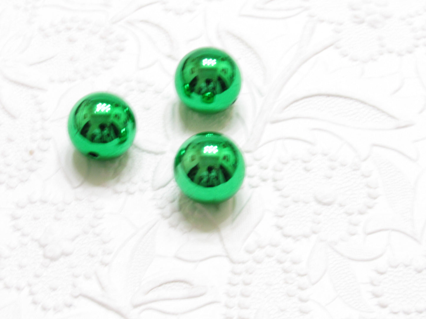 New 20mm UV Green Shinny Bubblegum Bead, Chunky UV Bead Supply, Gumball, Bead Supply, Bubblegum Bead, Shinny UV  Bubblegum Bead