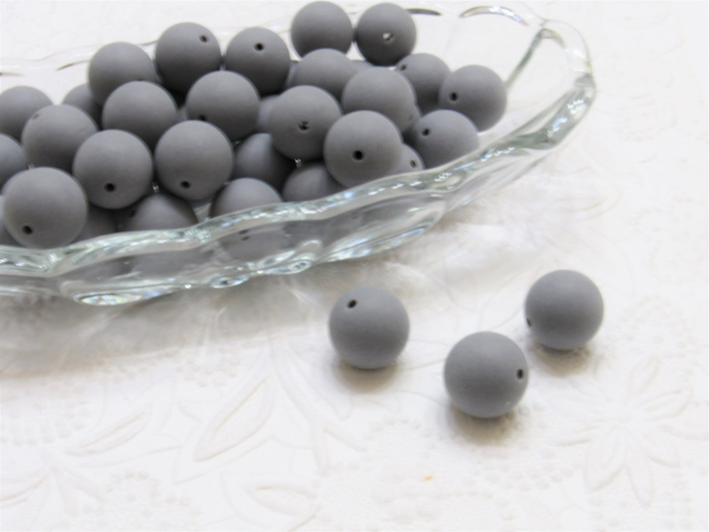 New 20mm Matte Satin Grey Bubblegum Beads, Gumball Beads, Round Beads, Bubblegum Satin Finish, Beading Supply, Dull Finish