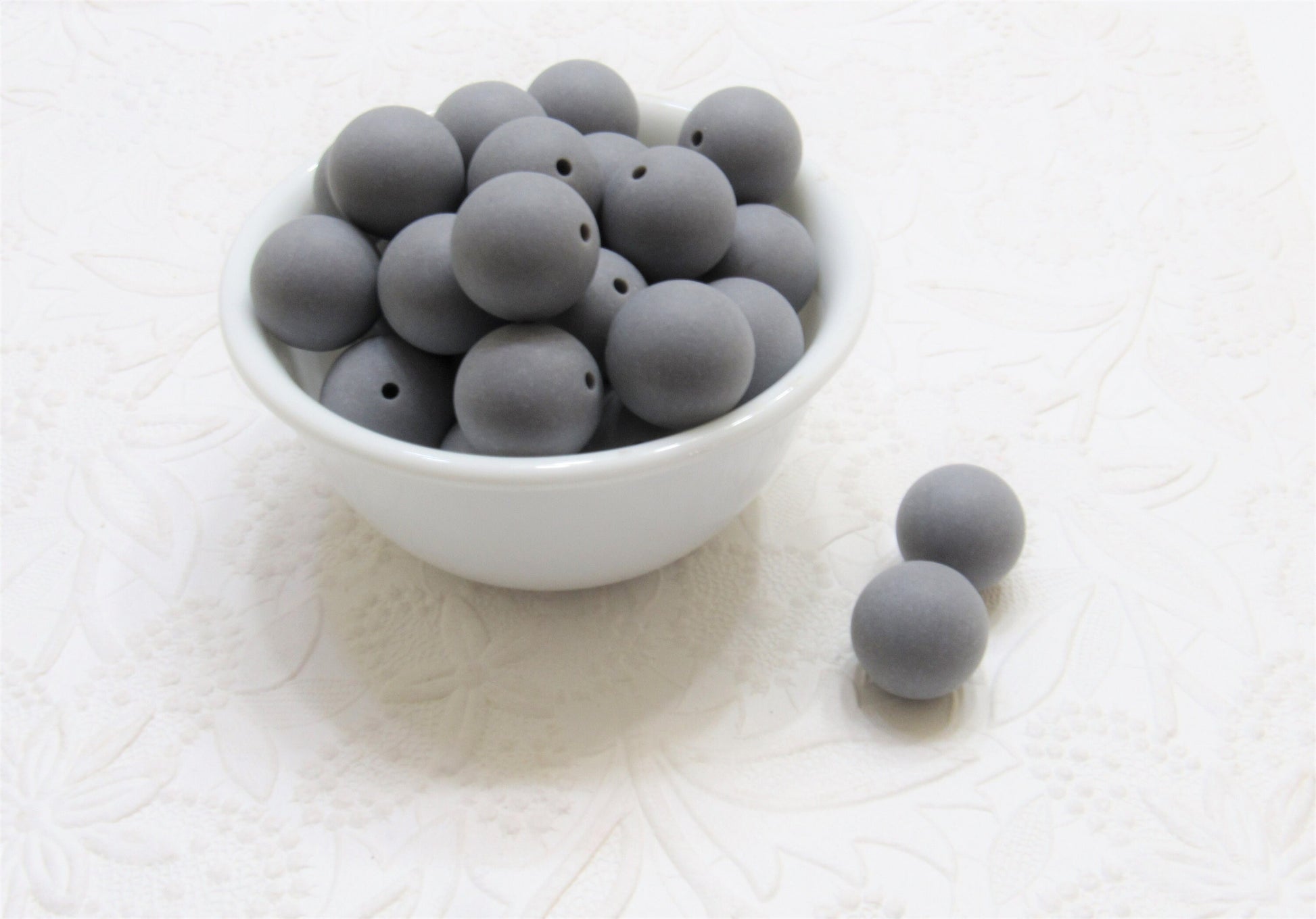 New 20mm Matte Satin Grey Bubblegum Beads, Gumball Beads, Round Beads, Bubblegum Satin Finish, Beading Supply, Dull Finish