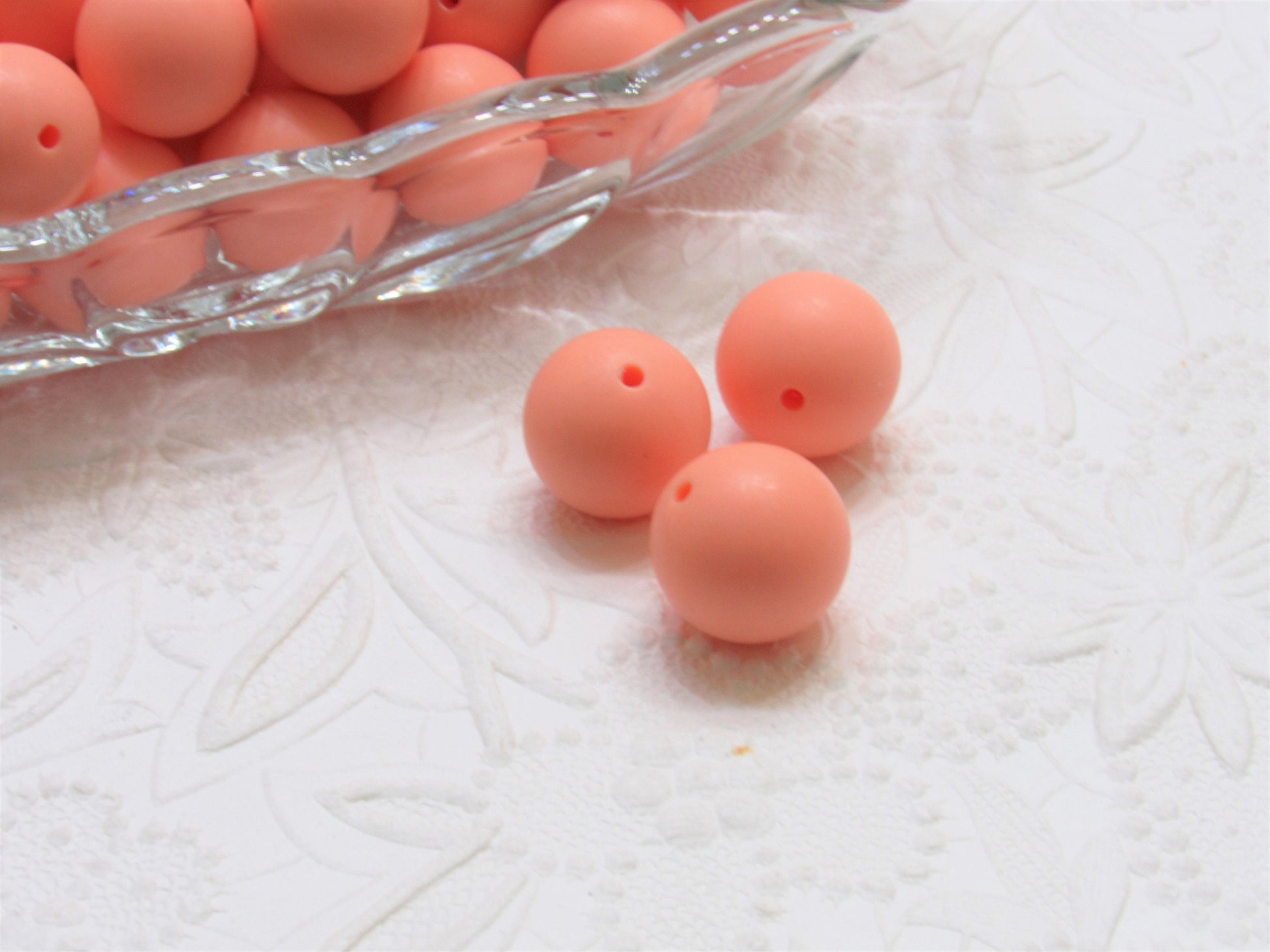 New 20mm Peach Matte Satin Finish Beads, Peach Bubblegum Beads, Gumball Beads, Round Beads, Bubblegum Beads, Beading Supply, Jewelry Supply